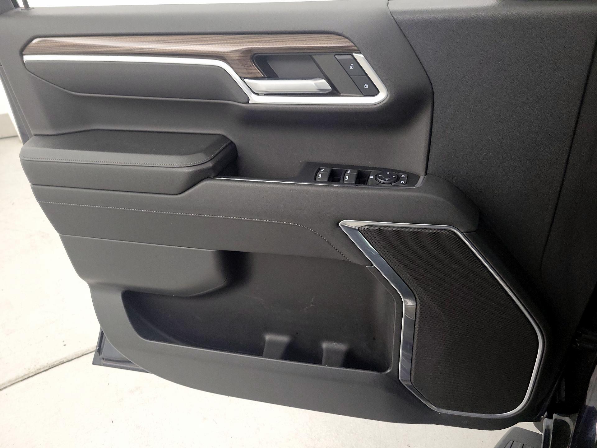 Thumbnail: 2023 Chevrolet Silverado 1500 - 12