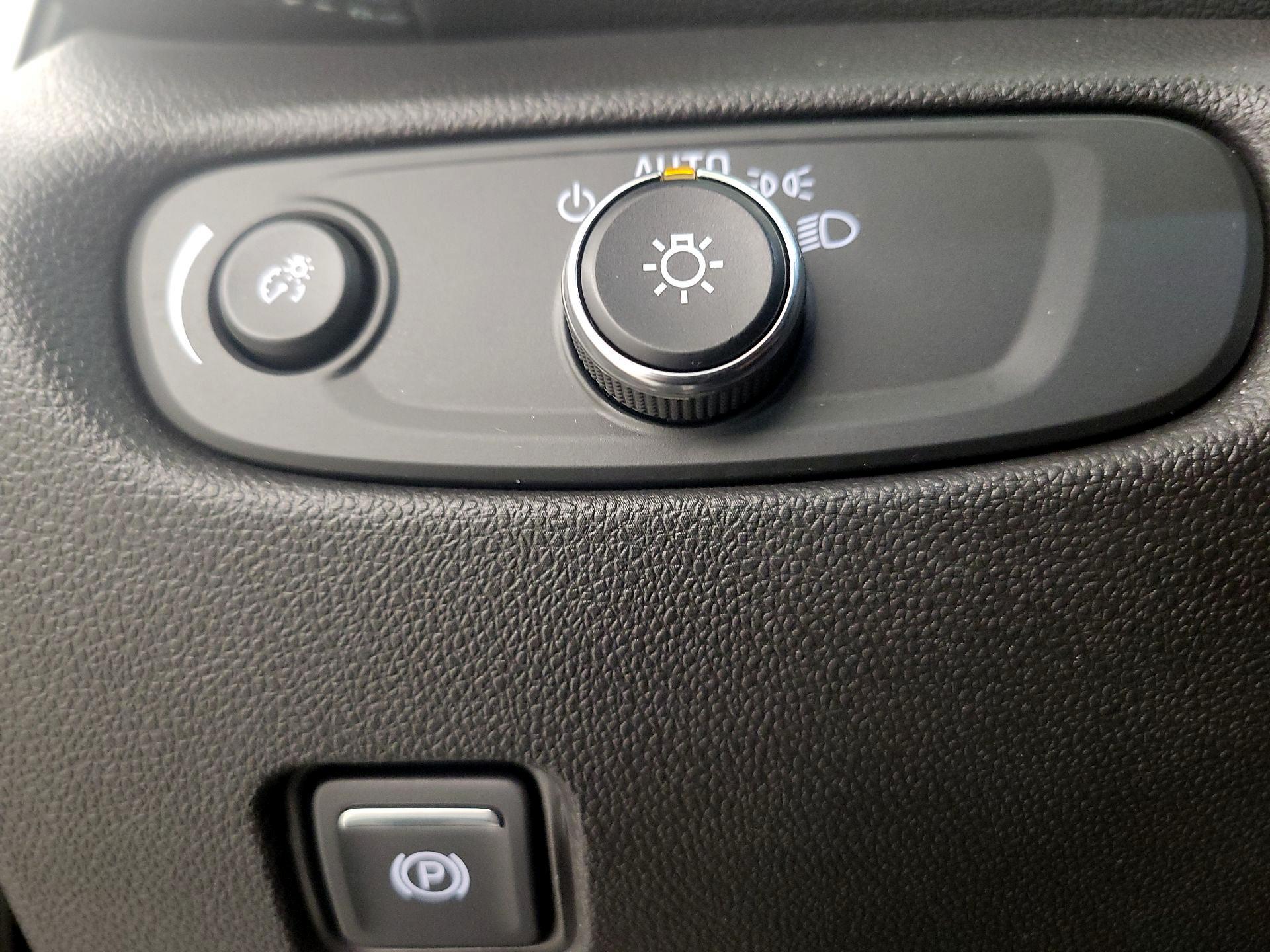 Thumbnail: 2022 Chevrolet Blazer - 13