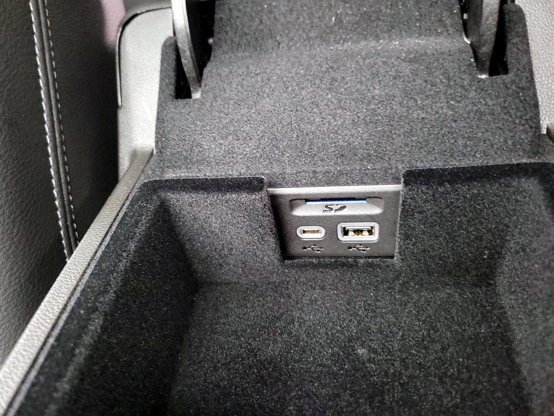 Thumbnail: 2023 Cadillac XT6 - 18