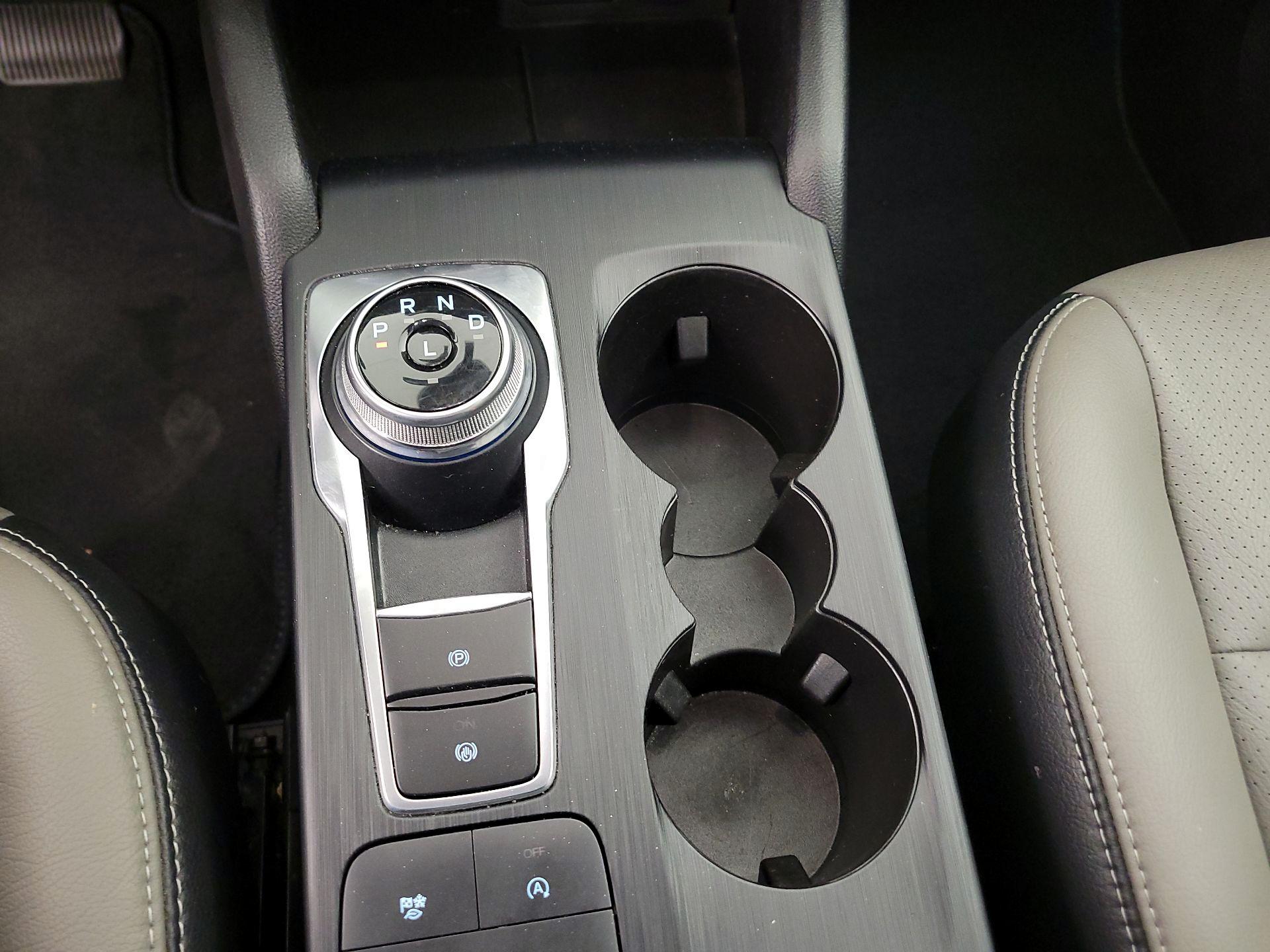 Thumbnail: 2022 Ford Escape - 17