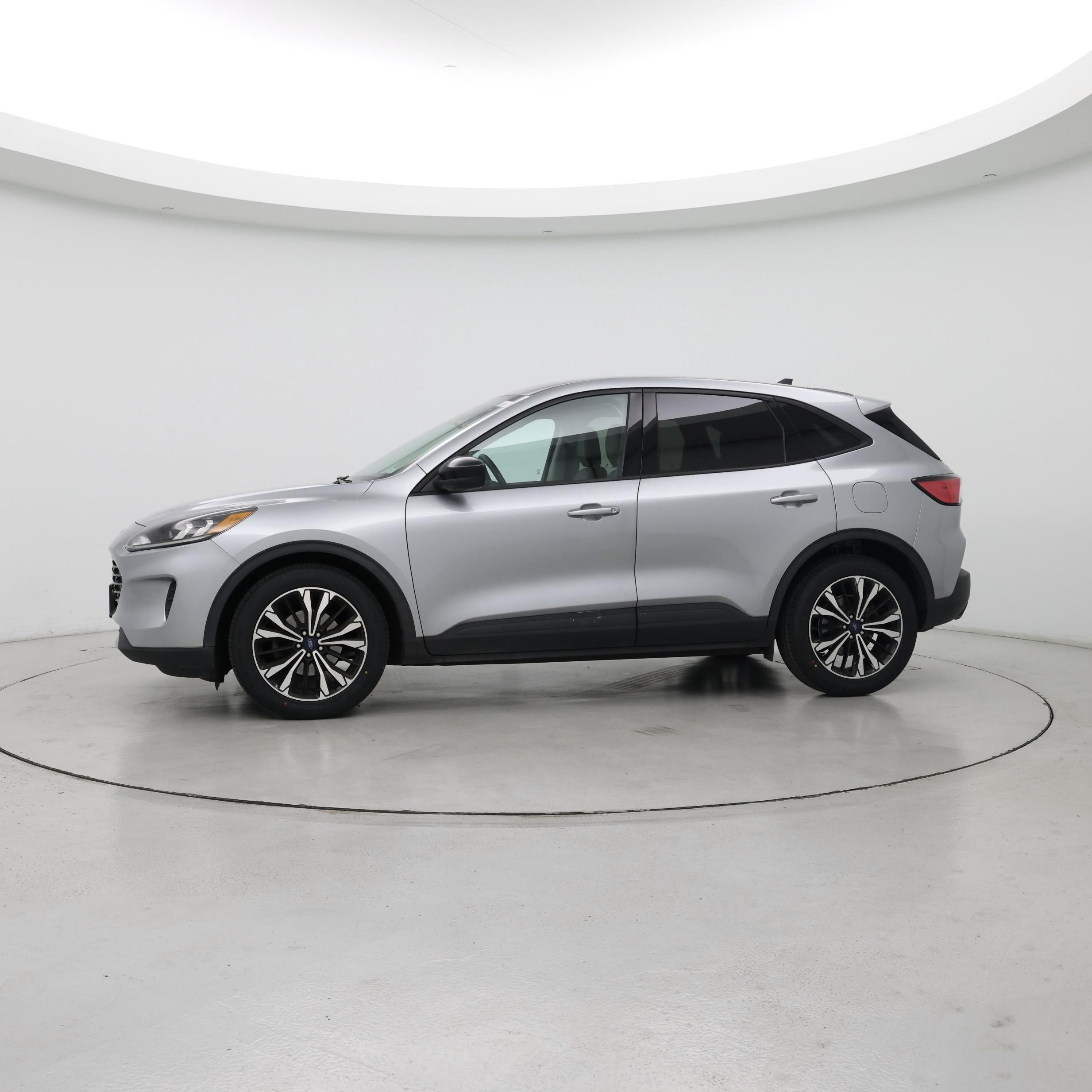 Thumbnail: 2022 Ford Escape - 3