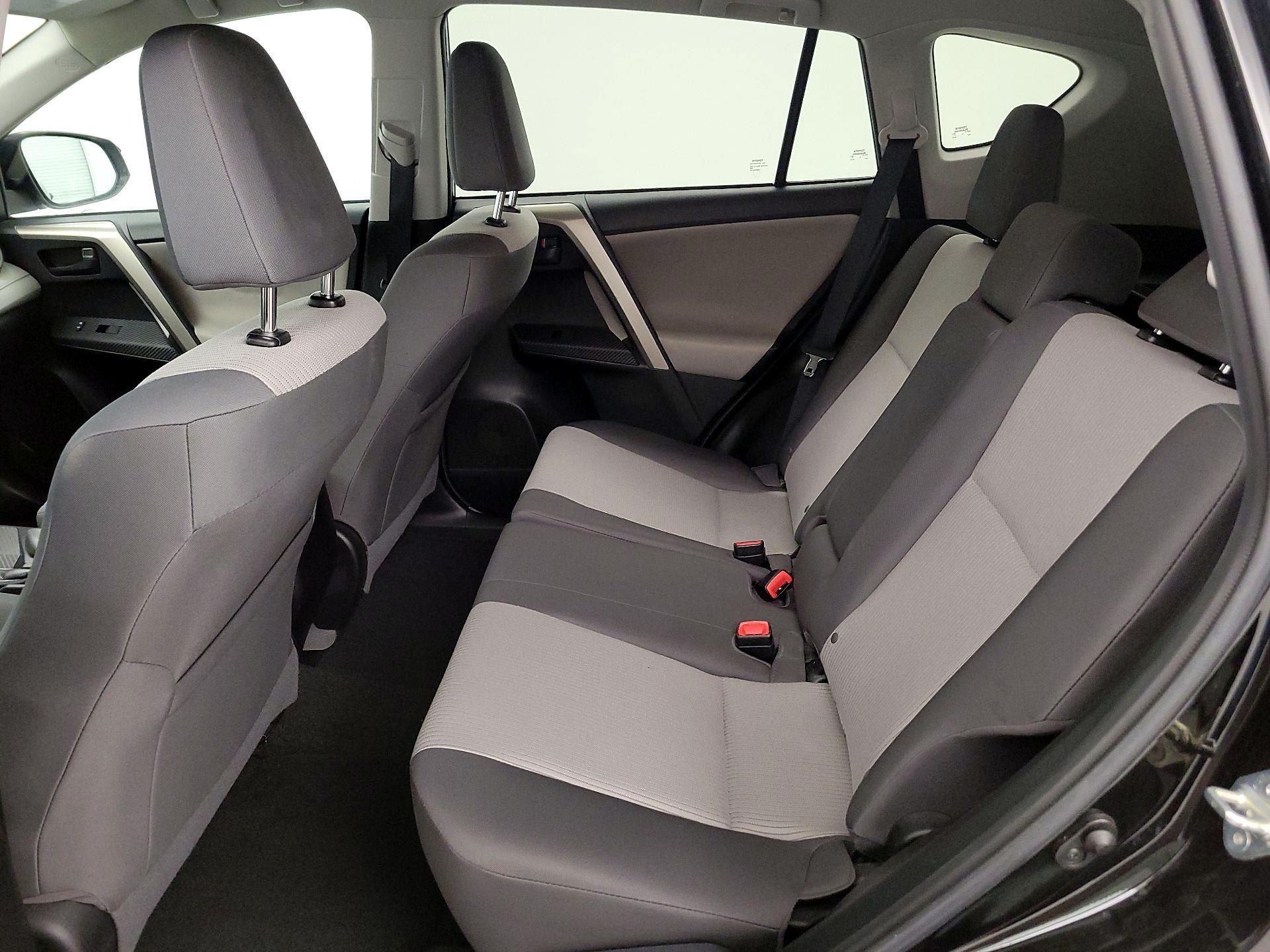 Thumbnail: 2015 Toyota RAV4 - 19