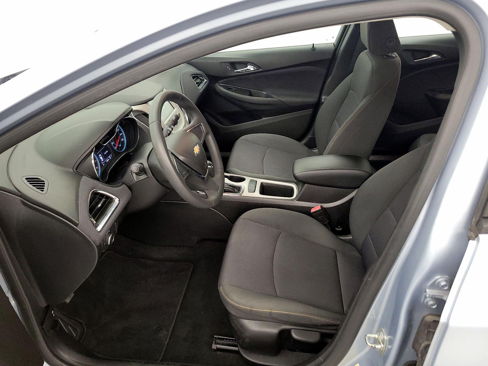 Thumbnail: 2018 Chevrolet Cruze - 11