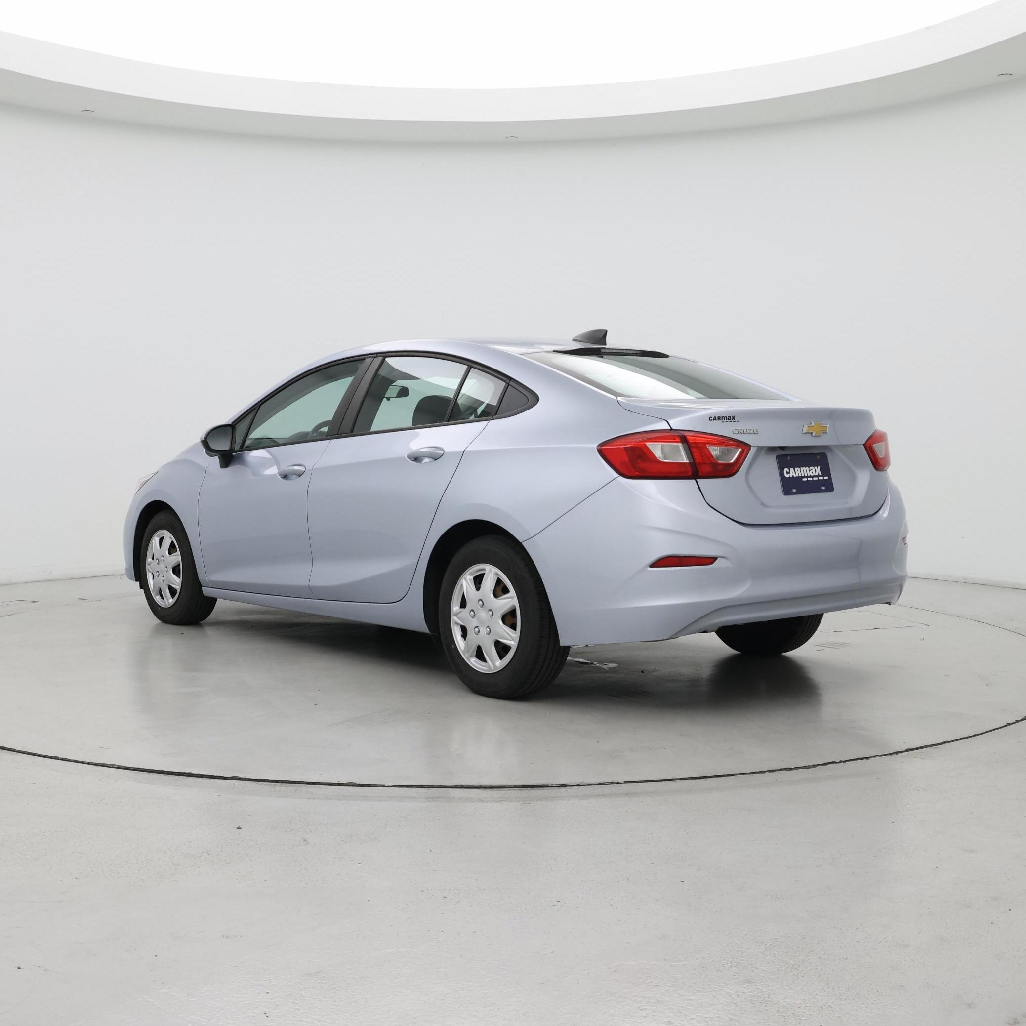 Thumbnail: 2018 Chevrolet Cruze - 2