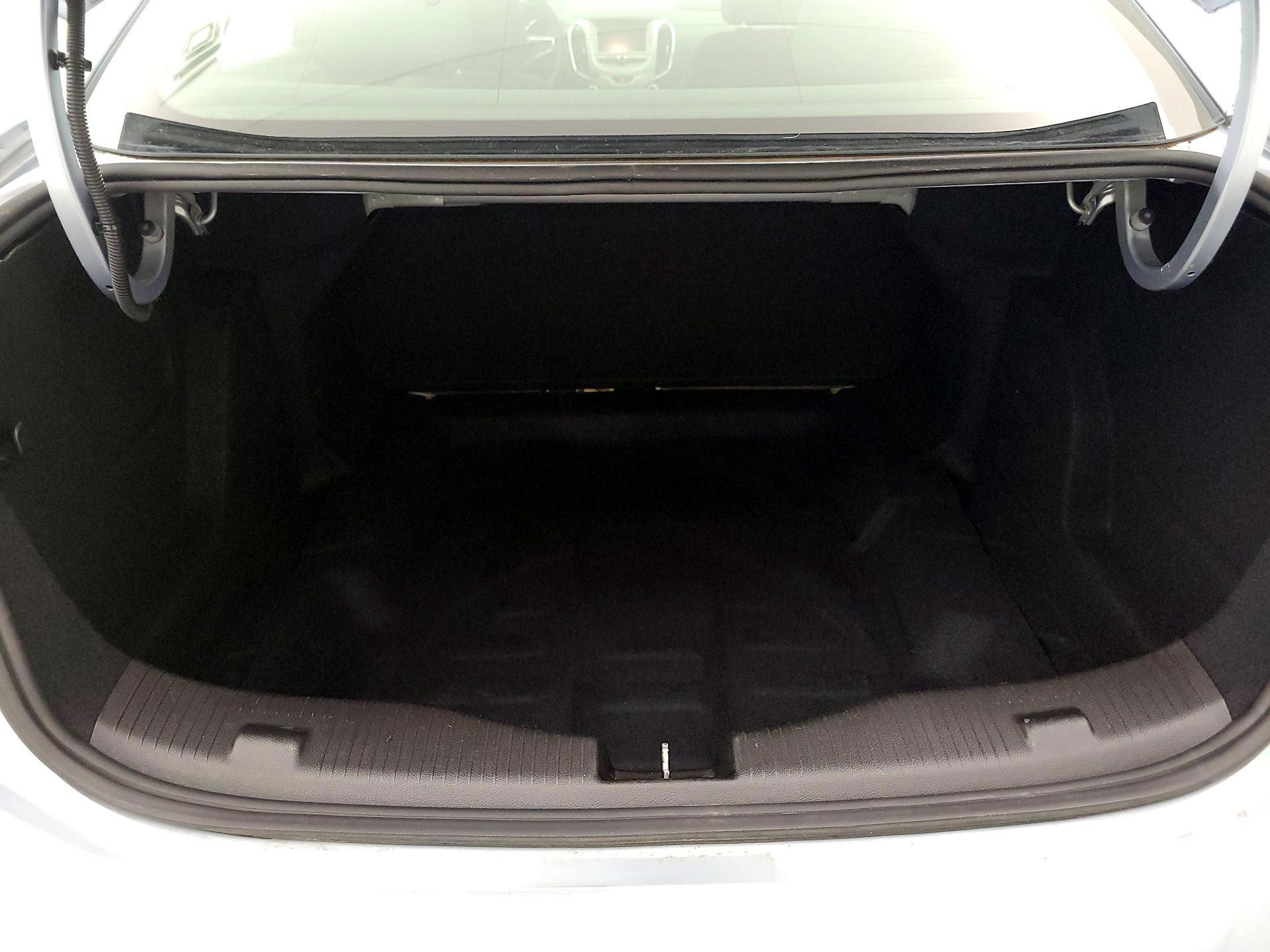 Thumbnail: 2018 Chevrolet Cruze - 20