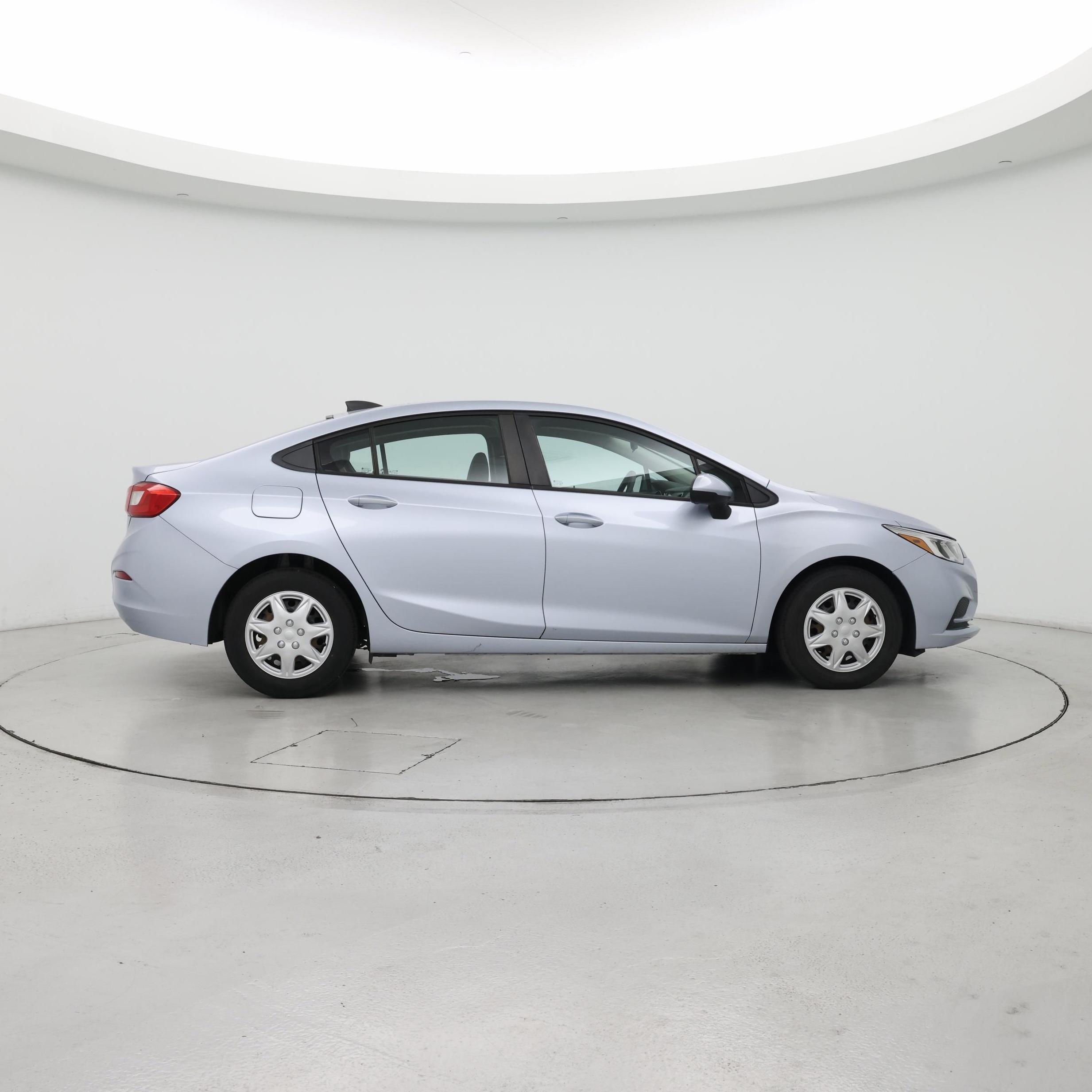 Thumbnail: 2018 Chevrolet Cruze - 7