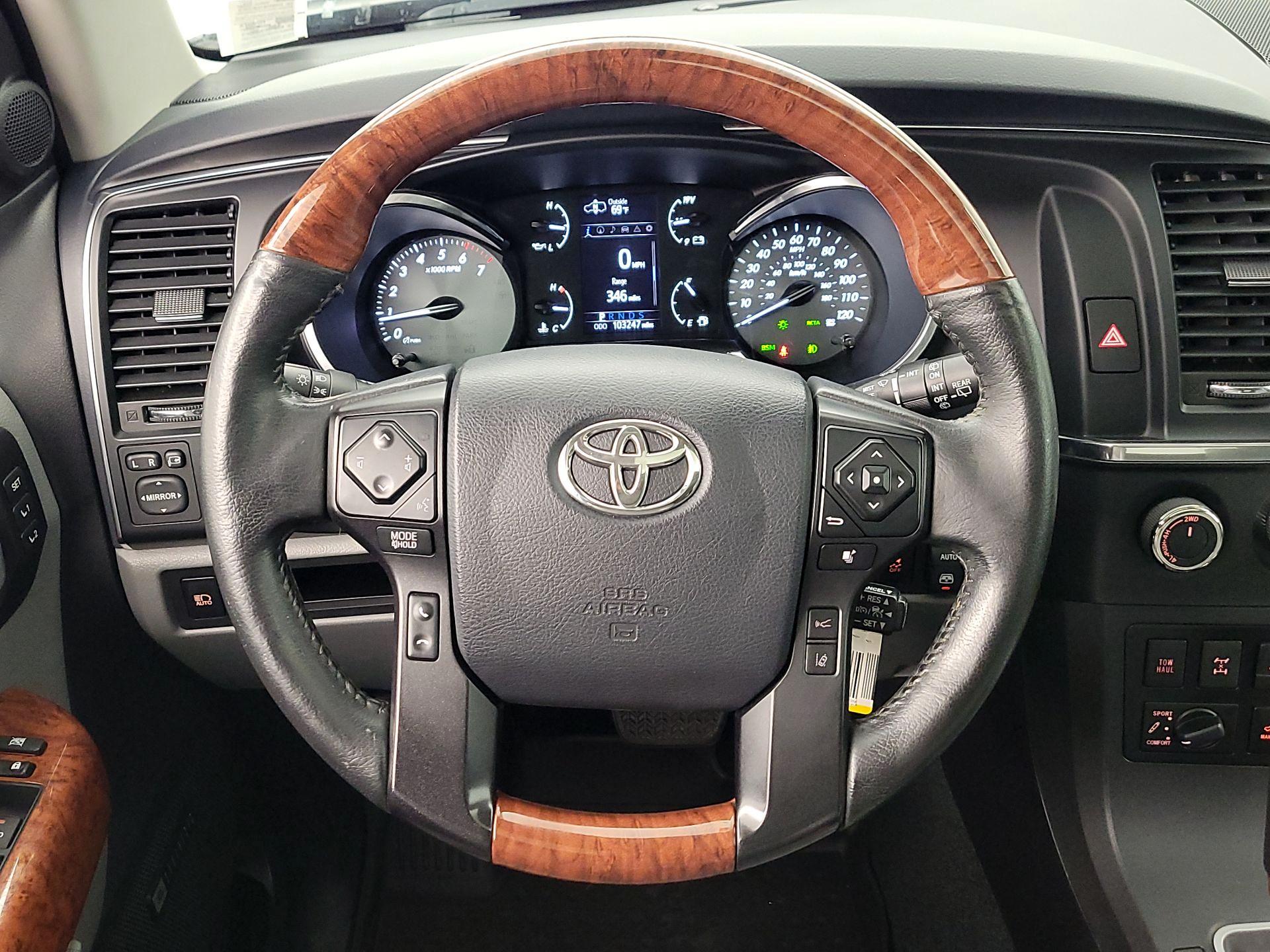 Thumbnail: 2018 Toyota Sequoia - 10