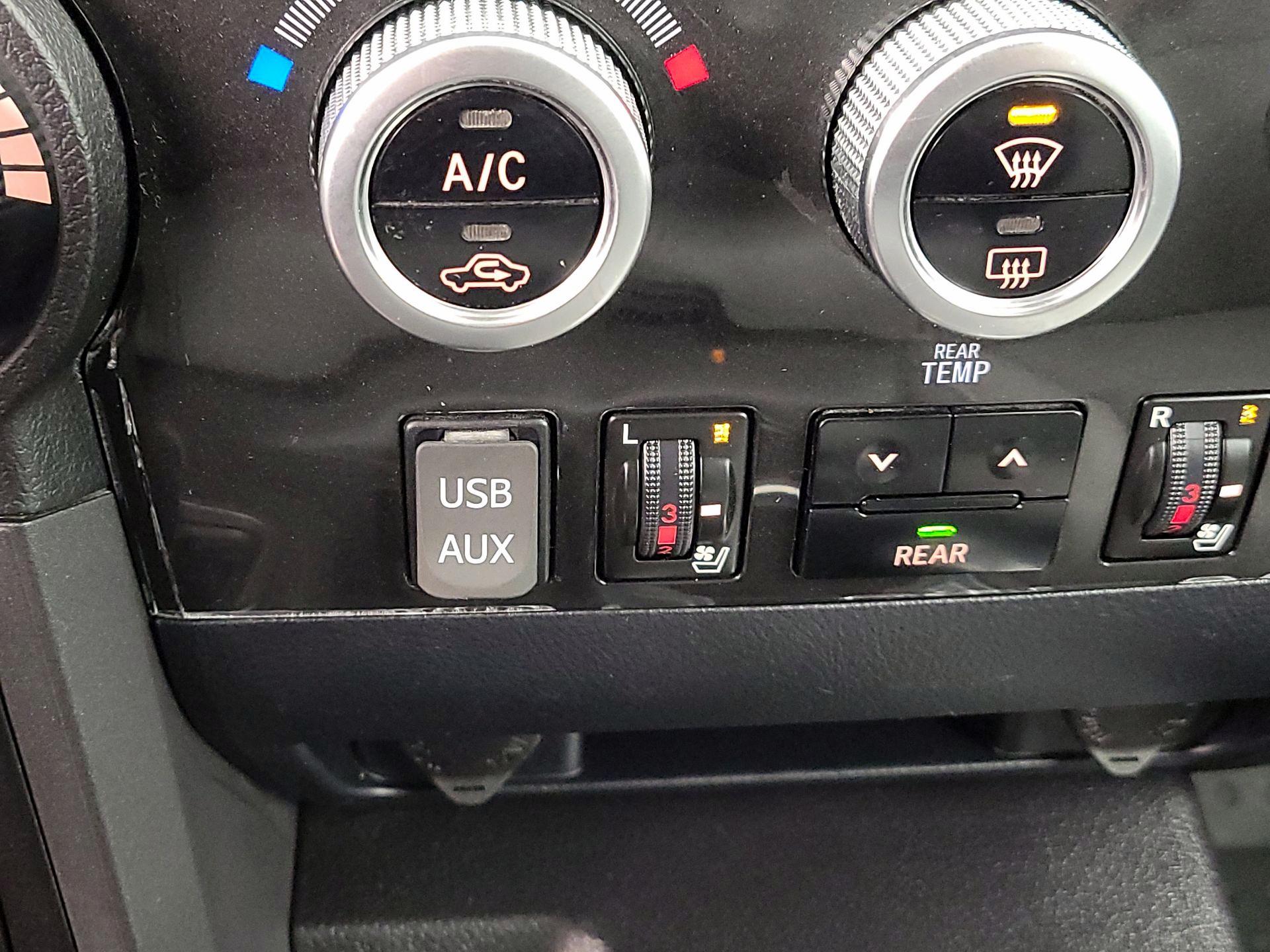 Thumbnail: 2018 Toyota Sequoia - 19