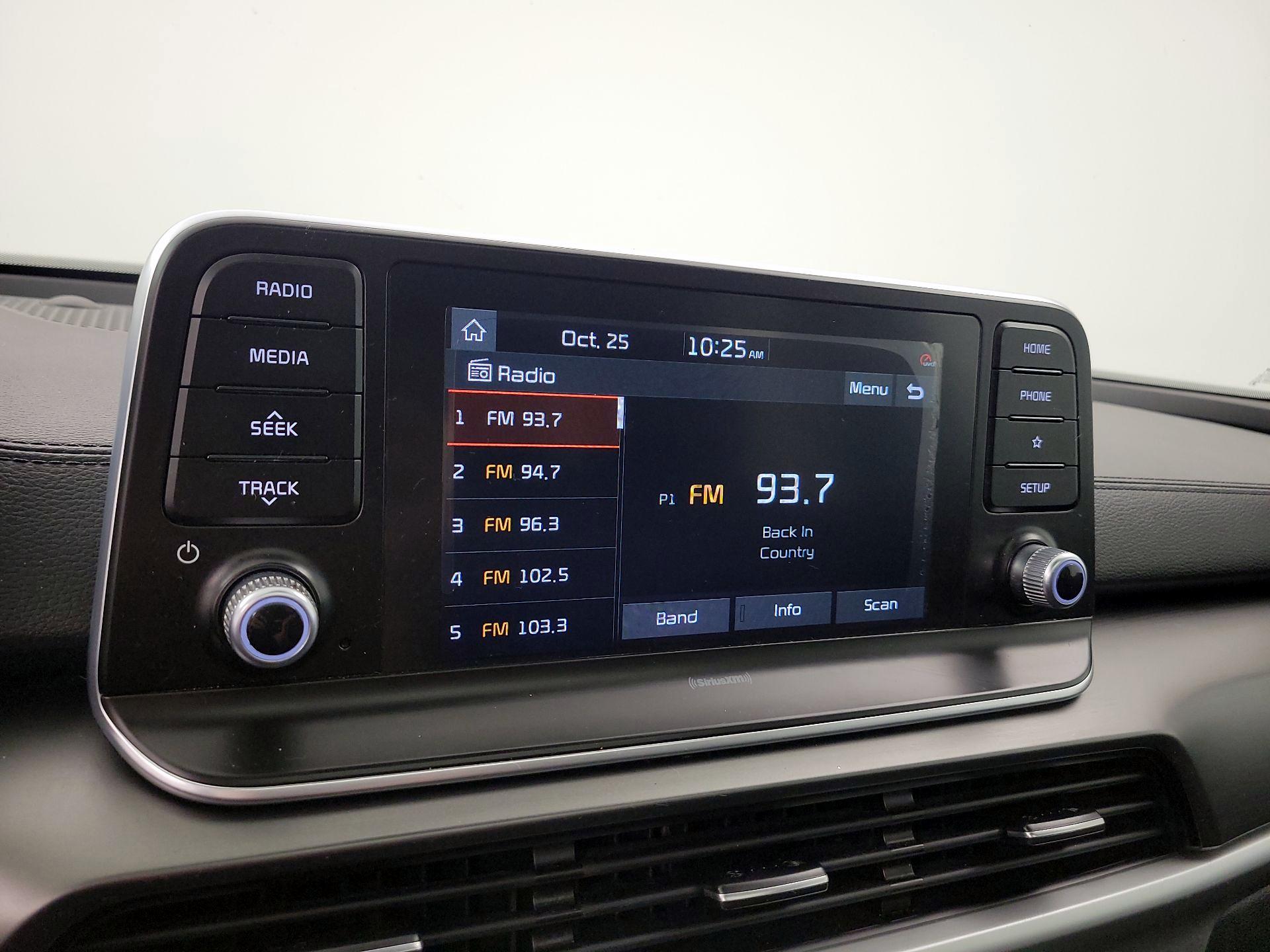 Thumbnail: 2020 Kia Telluride - 15