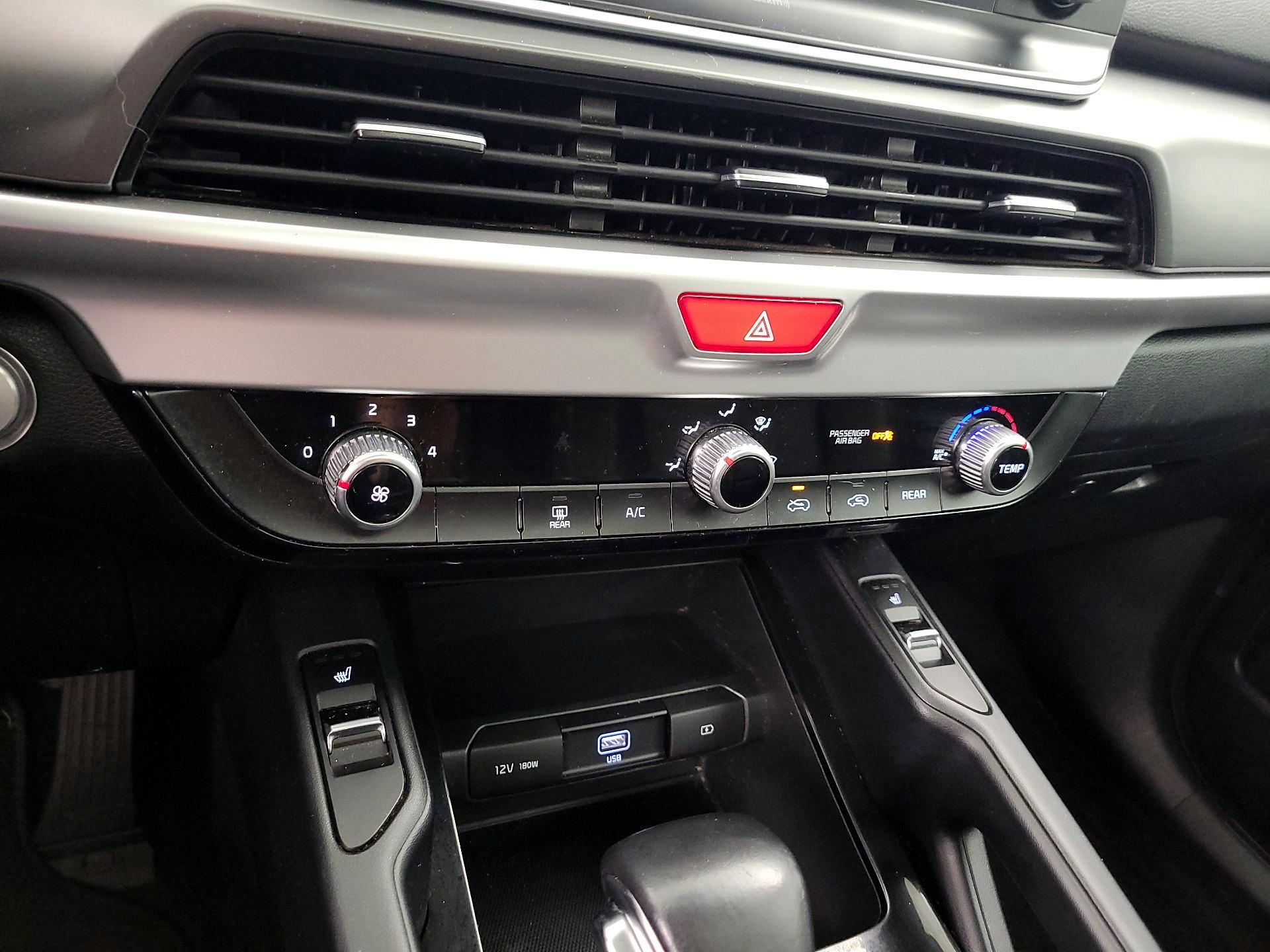 Thumbnail: 2020 Kia Telluride - 16