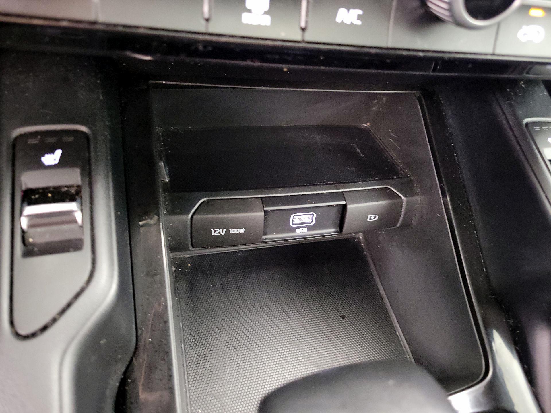 Thumbnail: 2020 Kia Telluride - 18