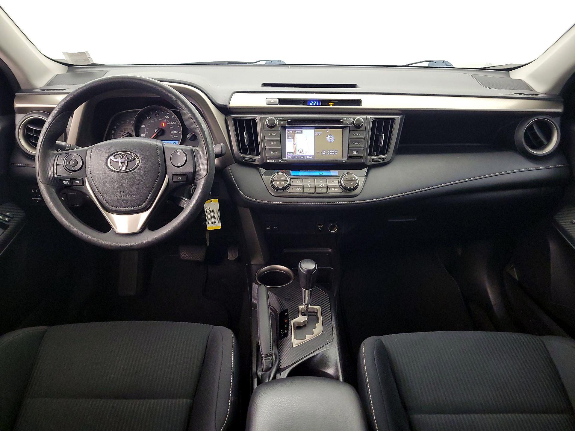 Thumbnail: 2015 Toyota RAV4 - 9