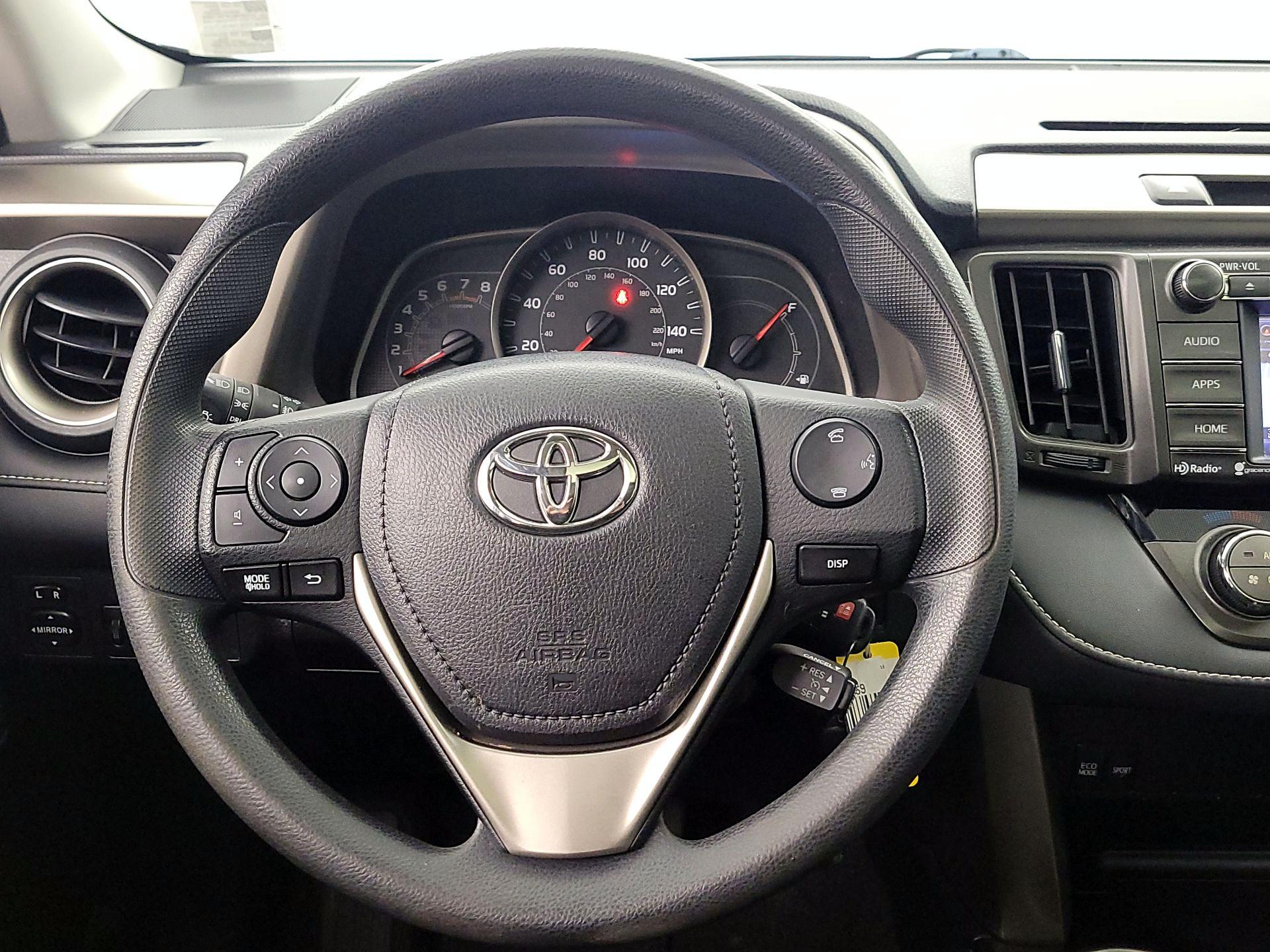 Thumbnail: 2015 Toyota RAV4 - 10