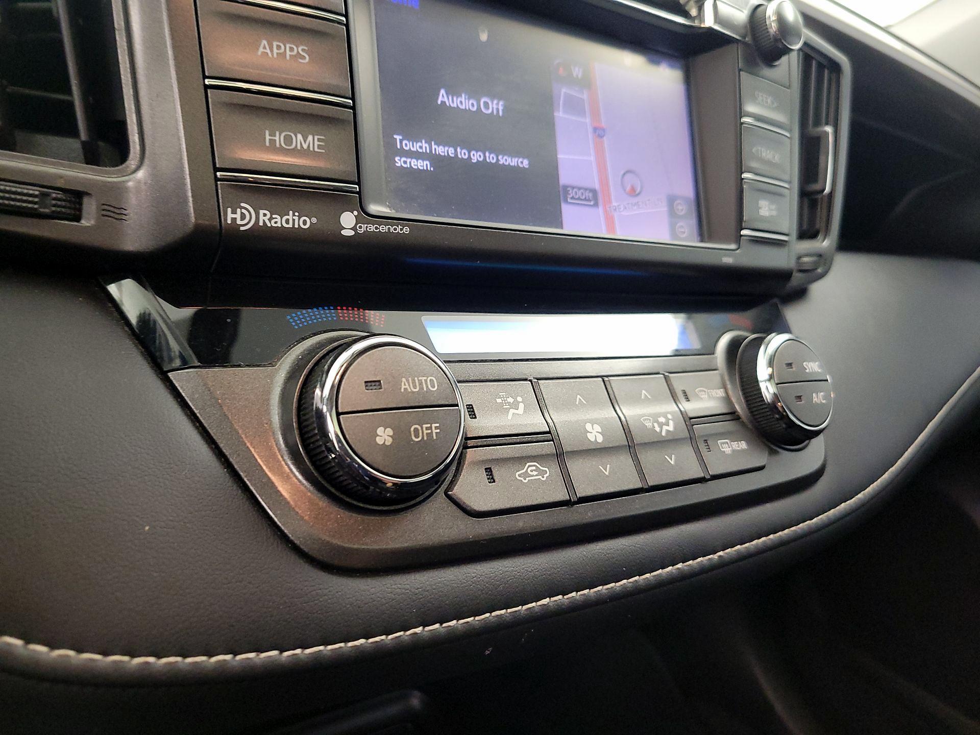 Thumbnail: 2015 Toyota RAV4 - 17