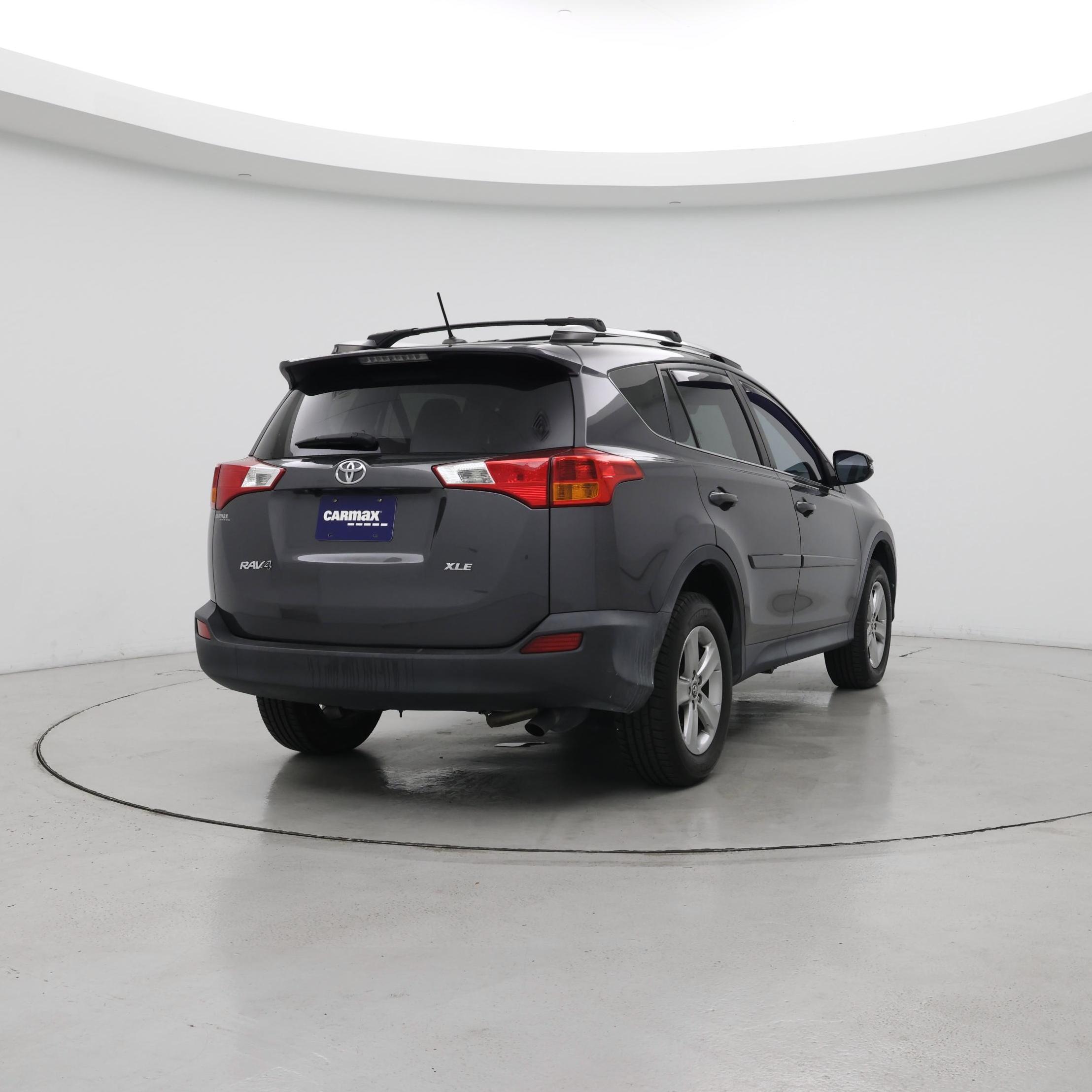 Thumbnail: 2015 Toyota RAV4 - 8