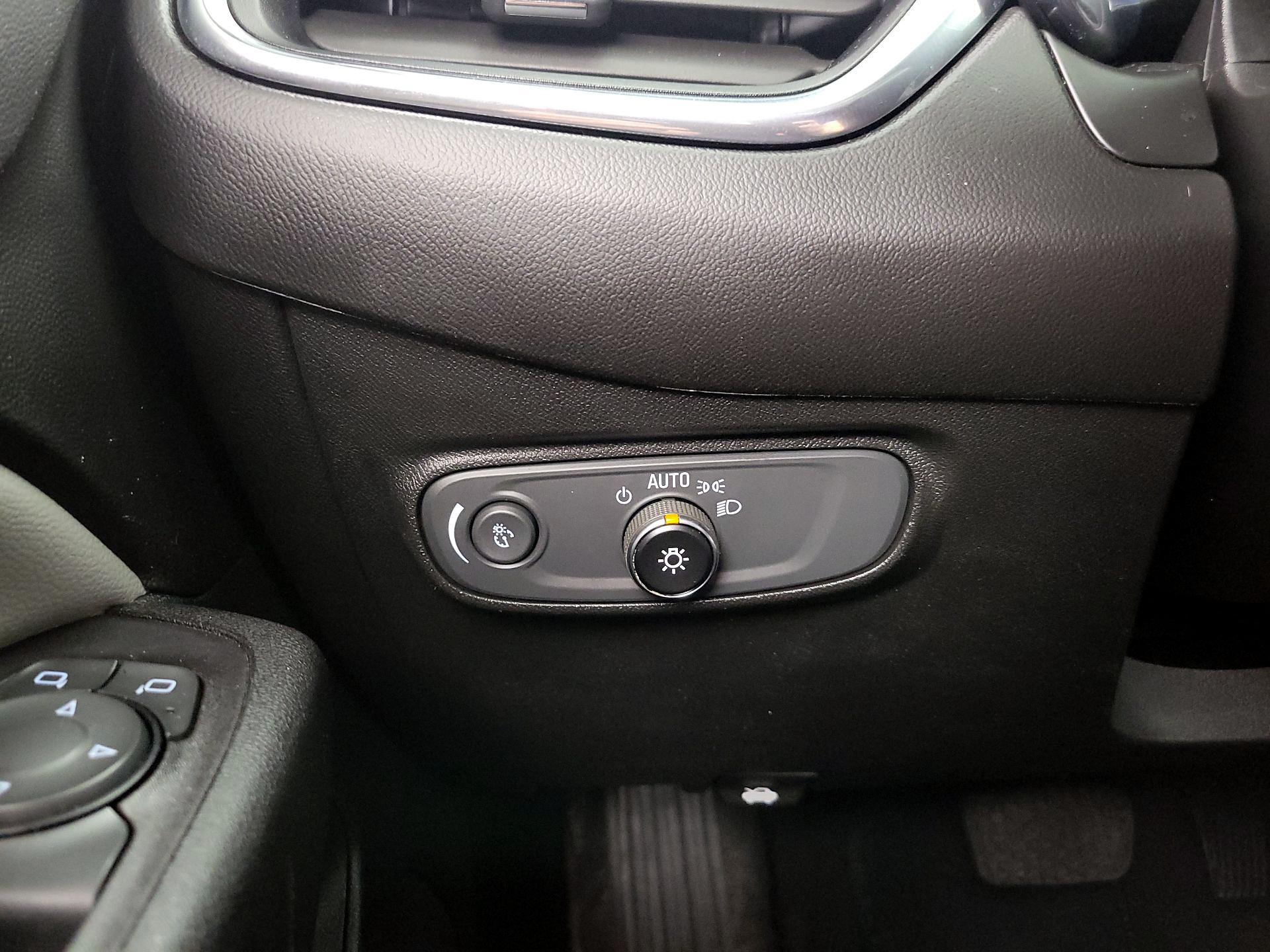 Thumbnail: 2020 Chevrolet Equinox - 13