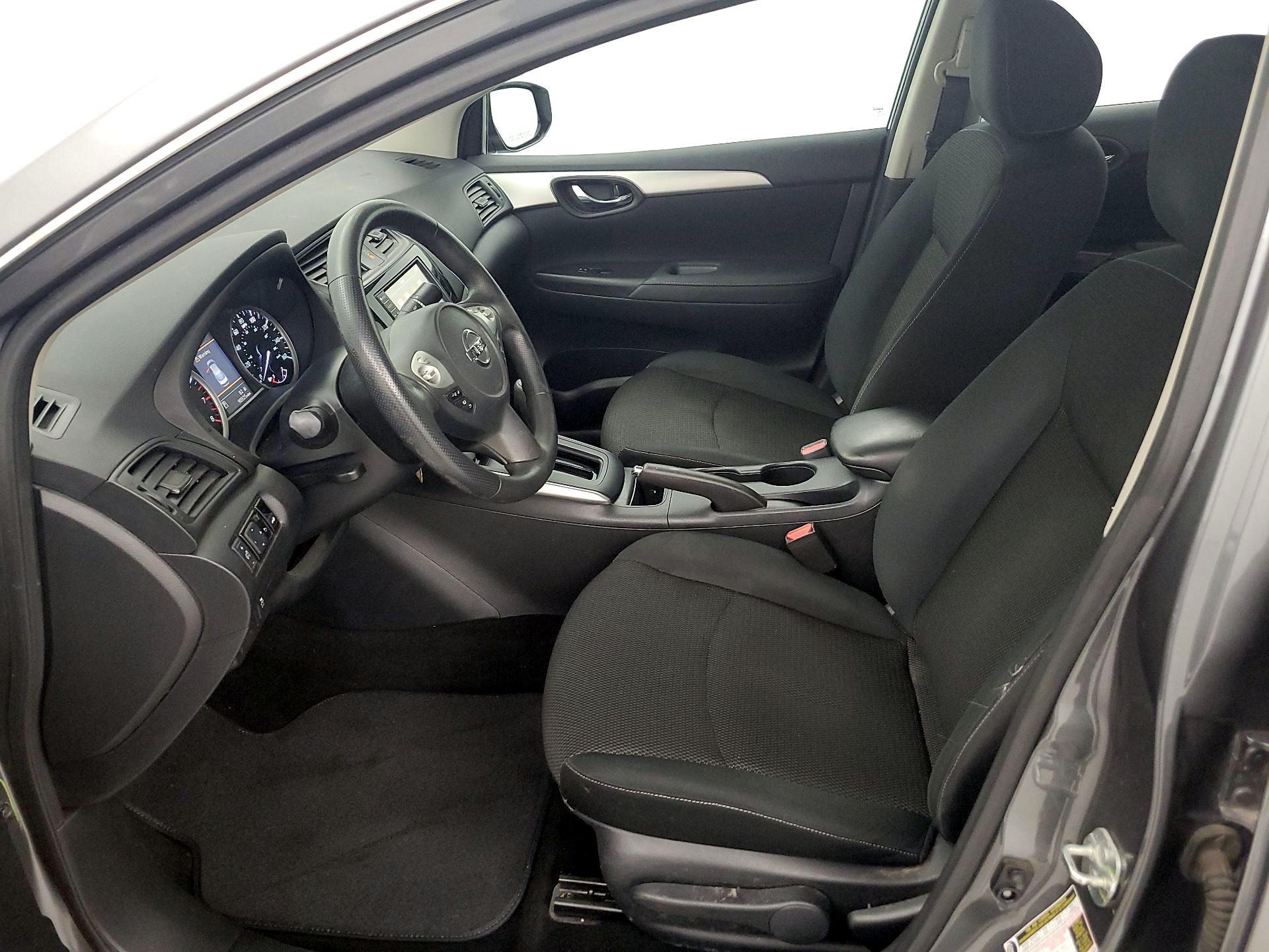 Thumbnail: 2019 Nissan Sentra - 11