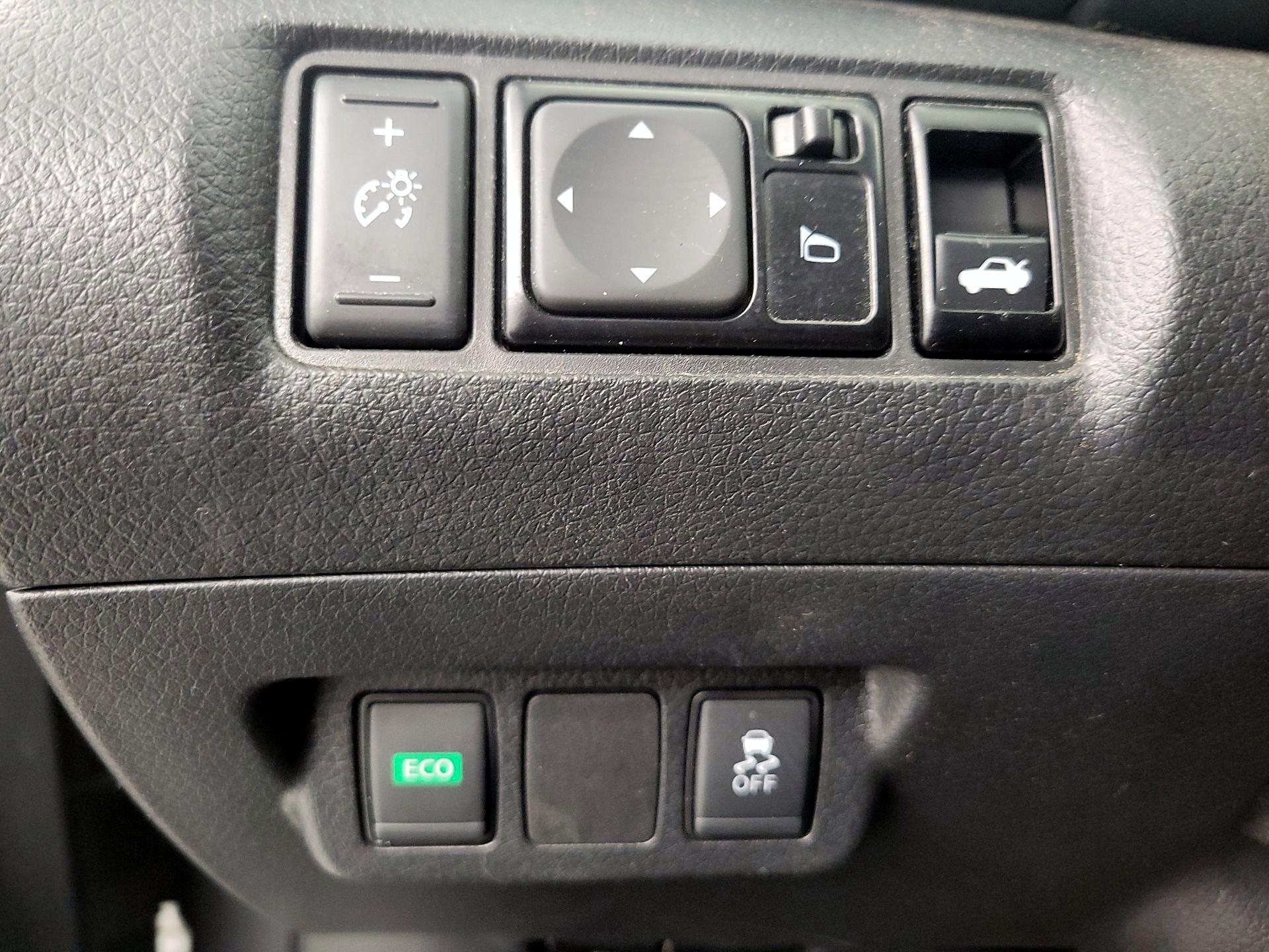 Thumbnail: 2019 Nissan Sentra - 13