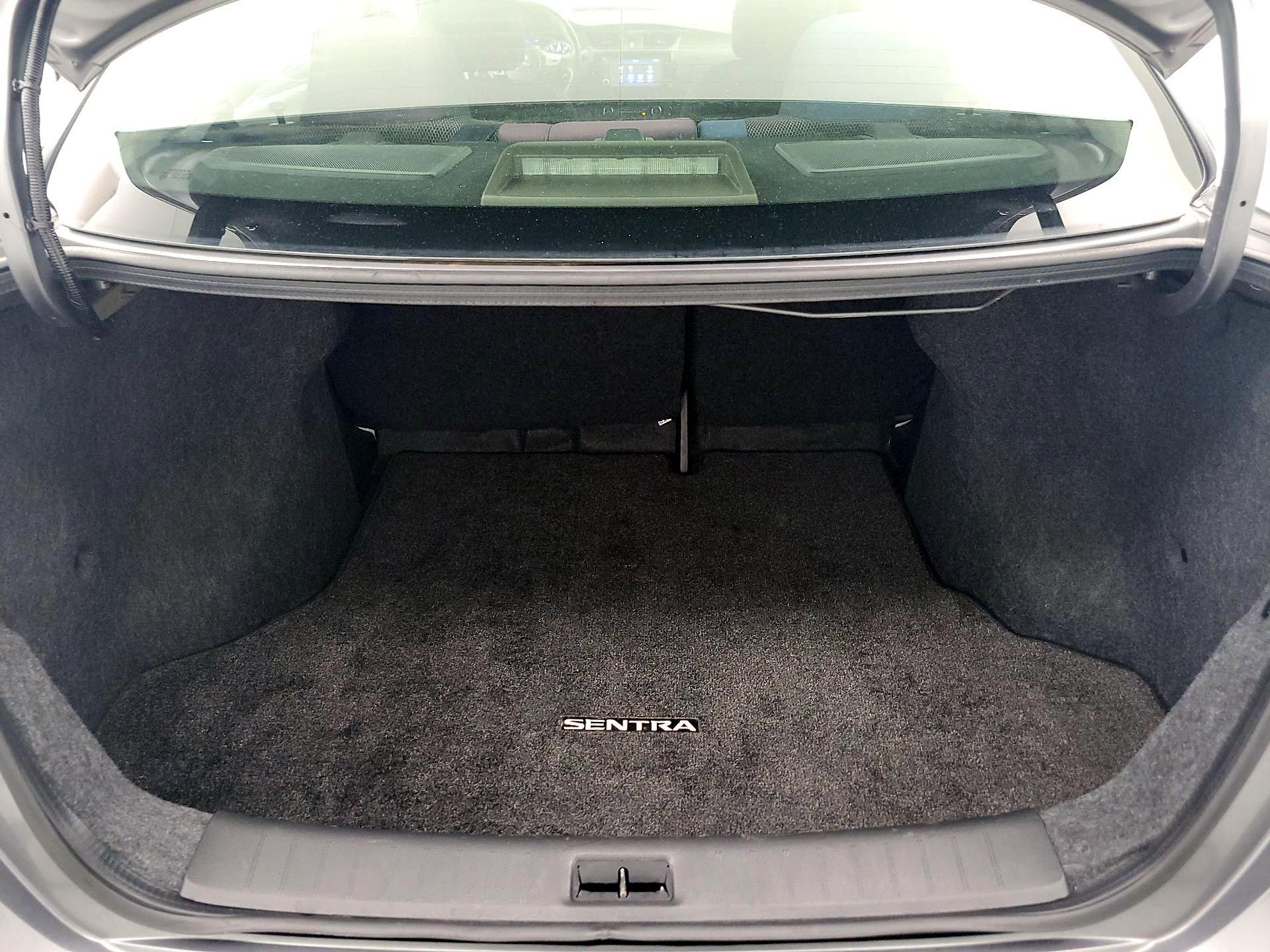 Thumbnail: 2019 Nissan Sentra - 20