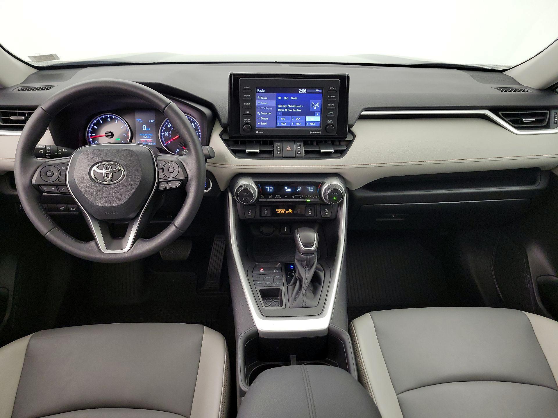 Thumbnail: 2022 Toyota RAV4 - 9