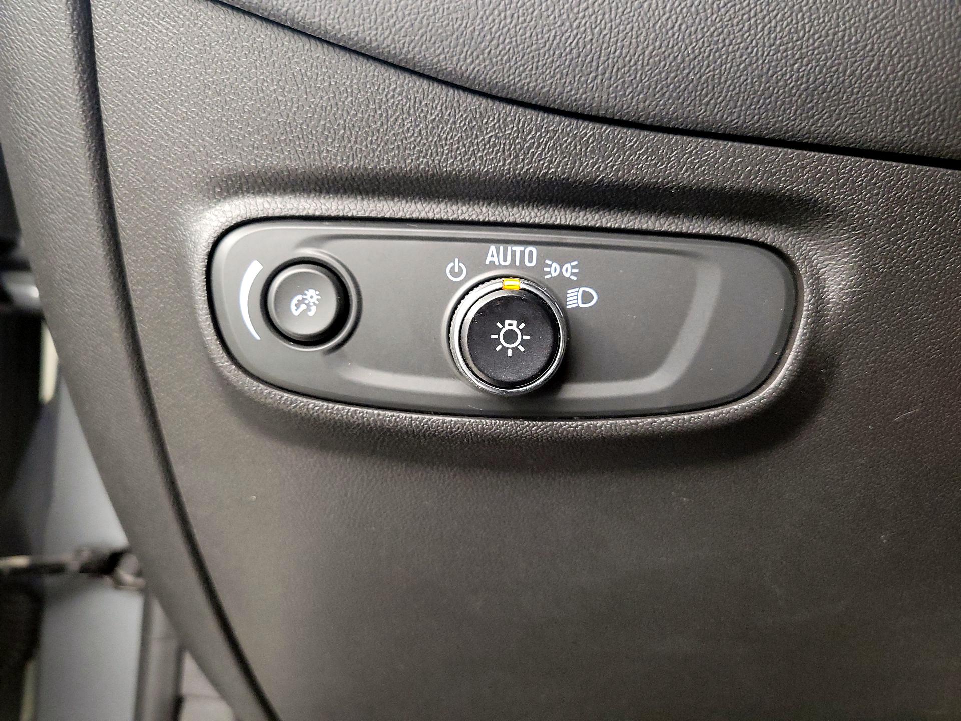 Thumbnail: 2023 Chevrolet Equinox - 13