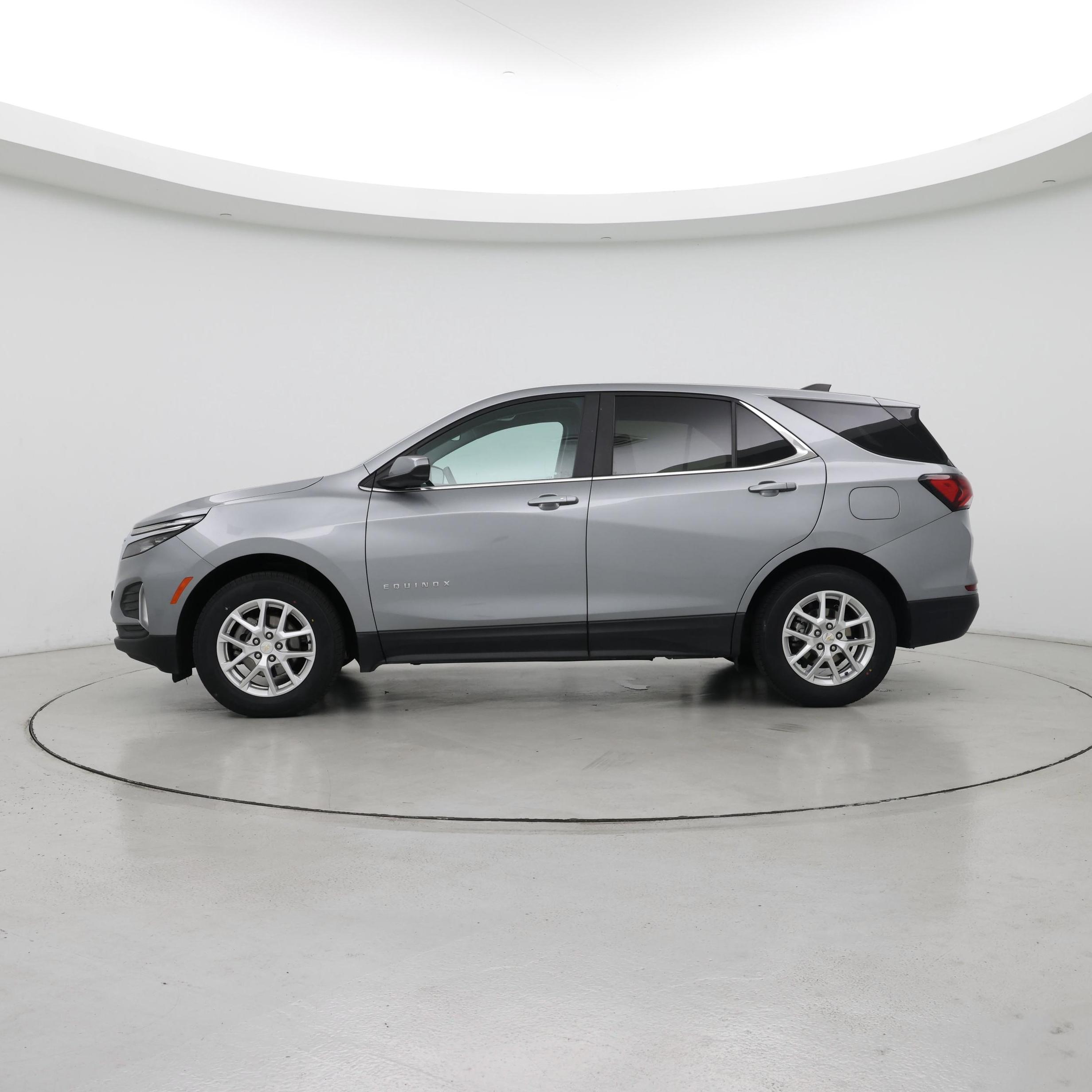 Thumbnail: 2023 Chevrolet Equinox - 3