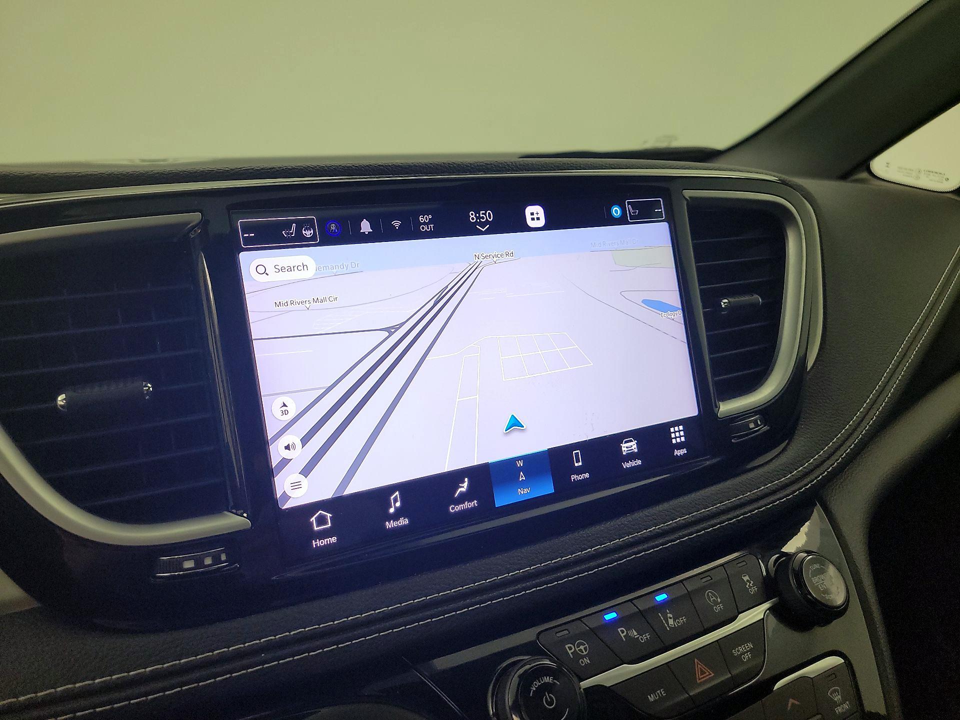 Thumbnail: 2023 Chrysler Pacifica - 14