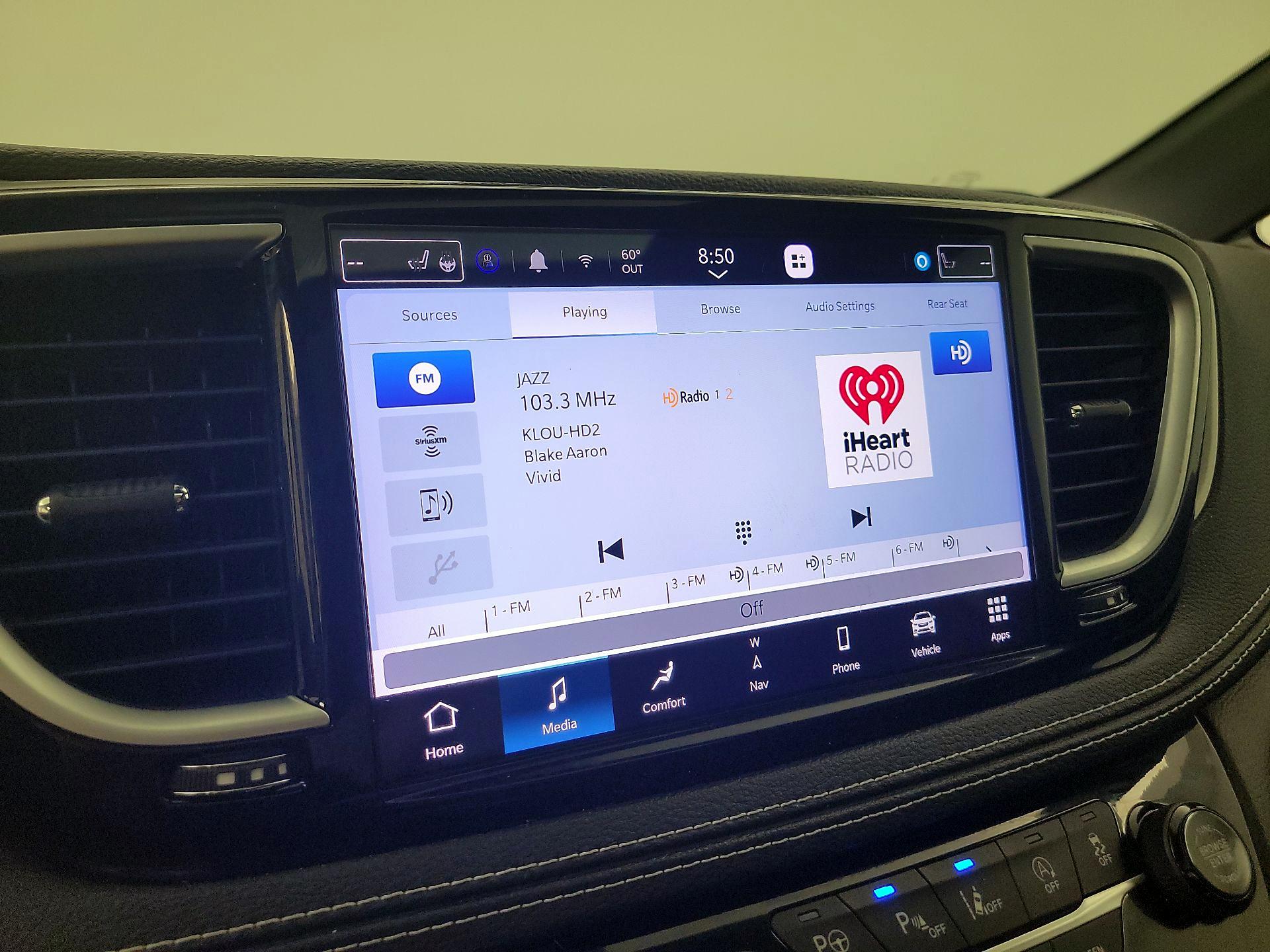 Thumbnail: 2023 Chrysler Pacifica - 16