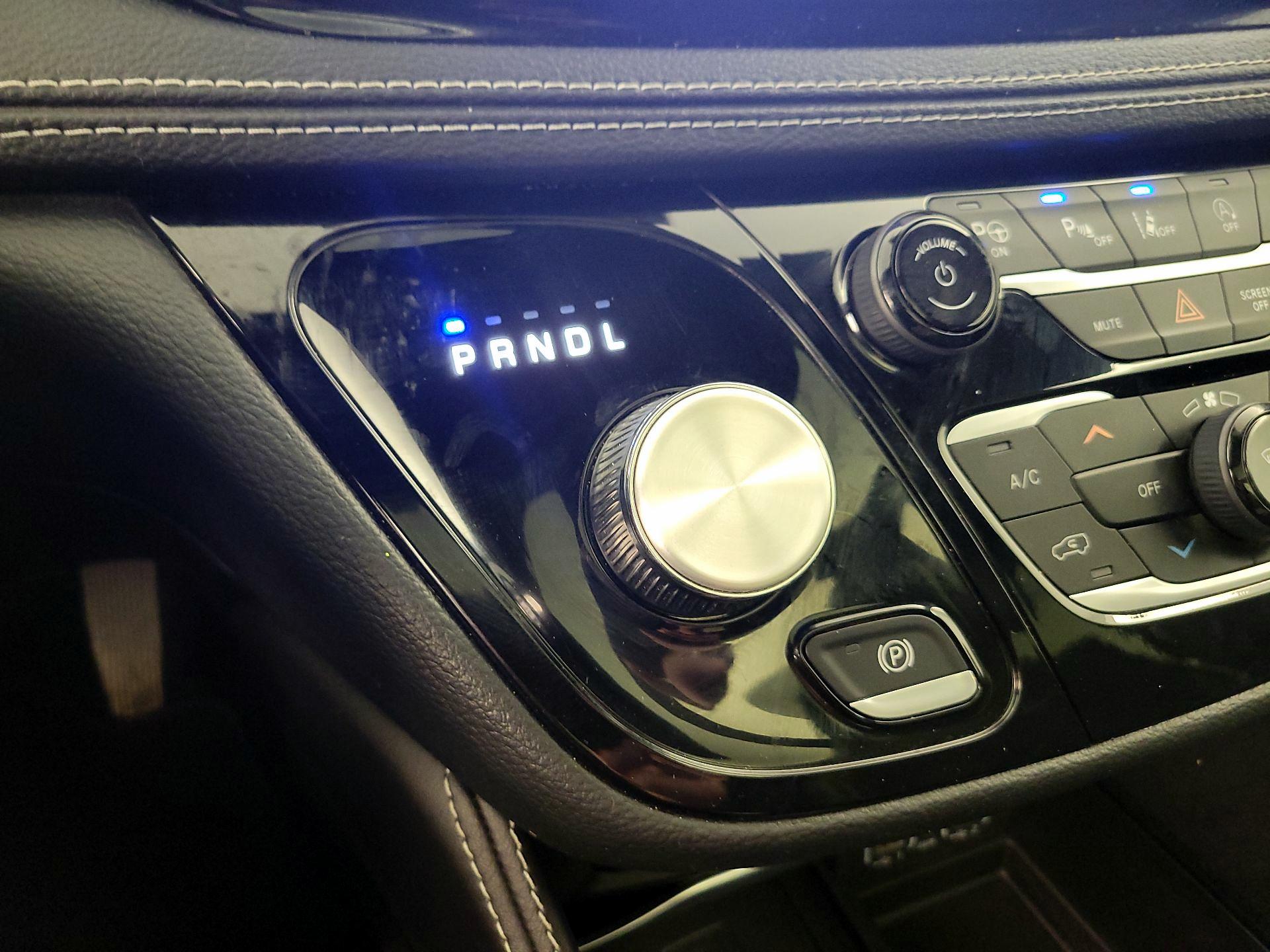 Thumbnail: 2023 Chrysler Pacifica - 18