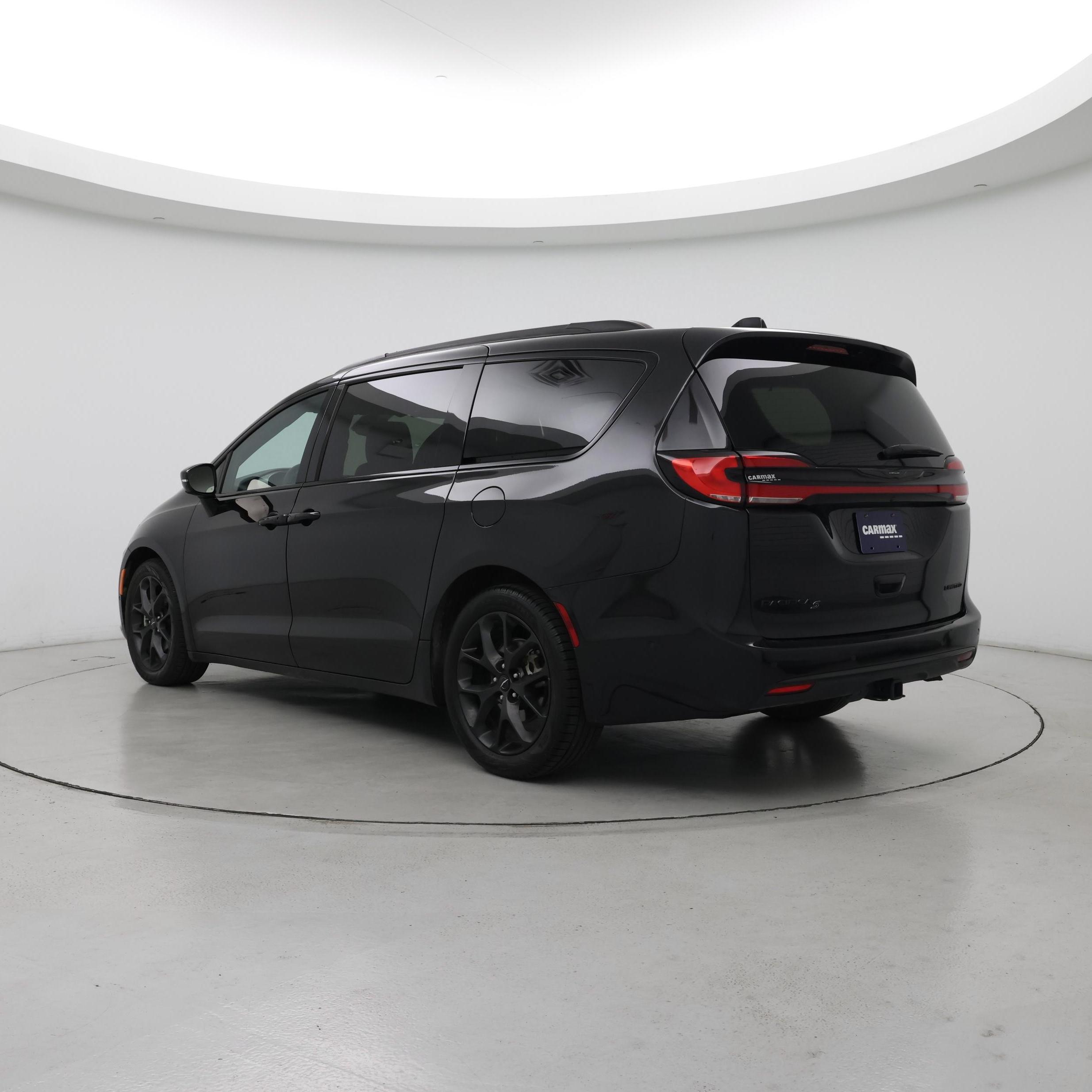 Thumbnail: 2023 Chrysler Pacifica - 2