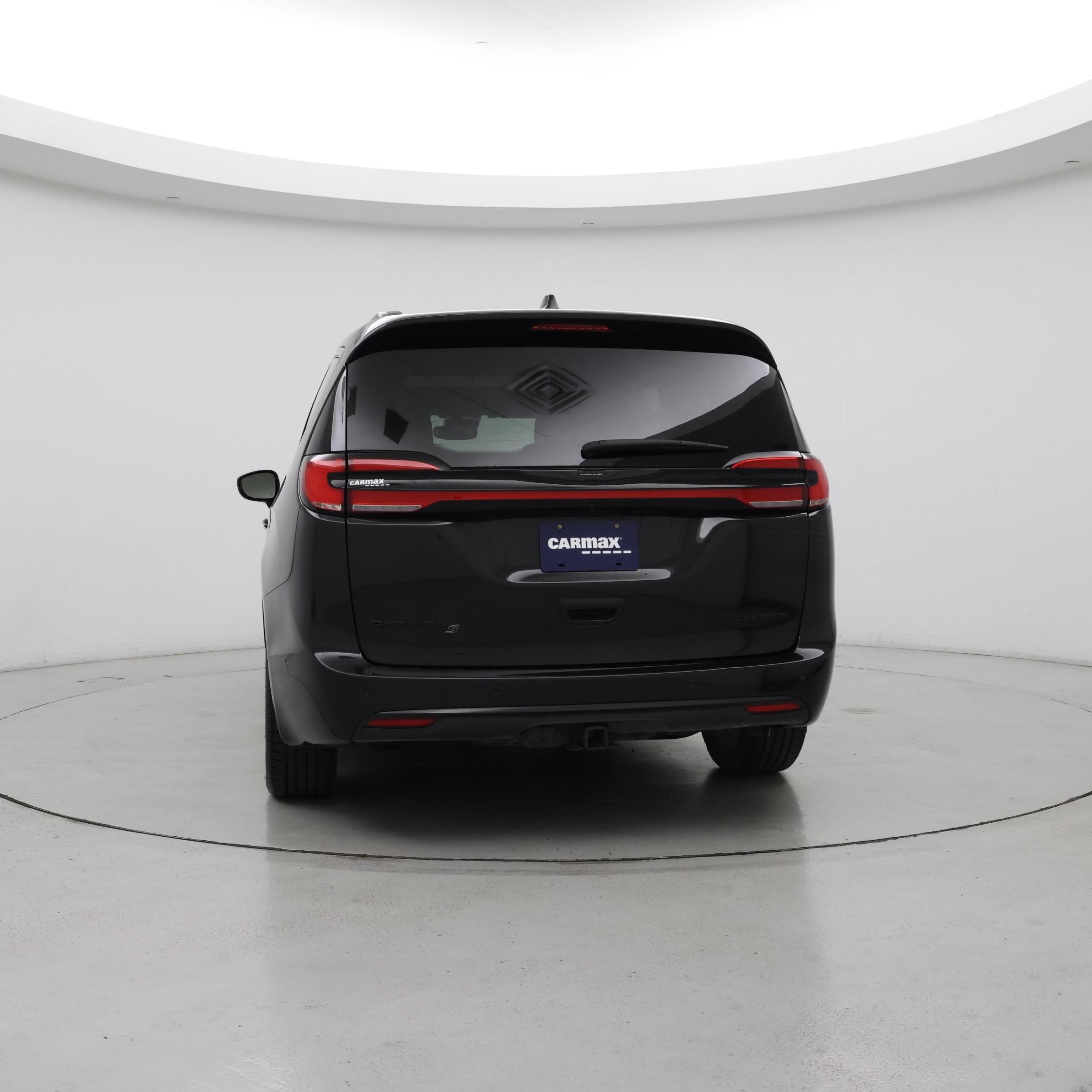 Thumbnail: 2023 Chrysler Pacifica - 6