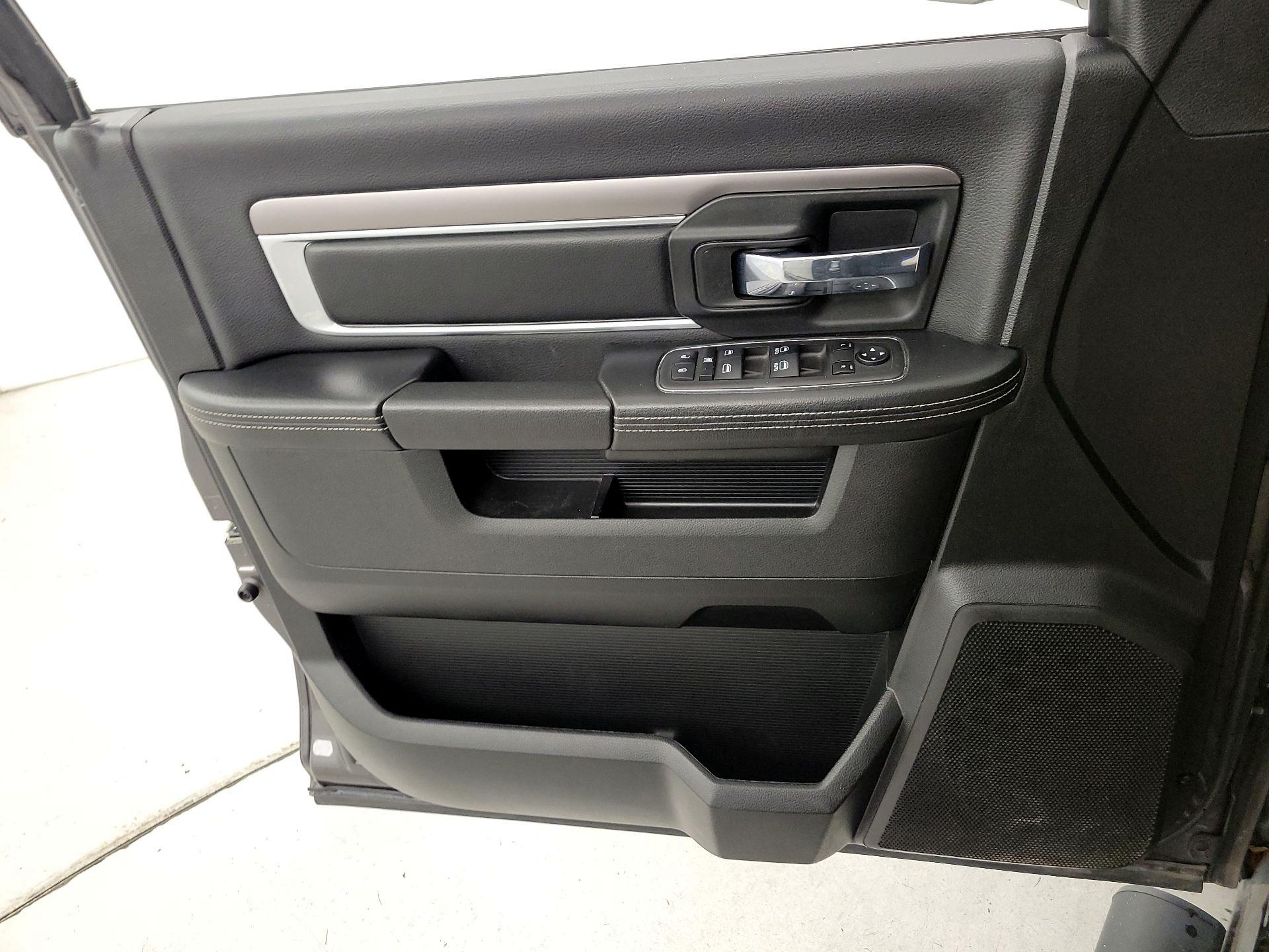 Thumbnail: 2023 RAM 1500 Classic - 12