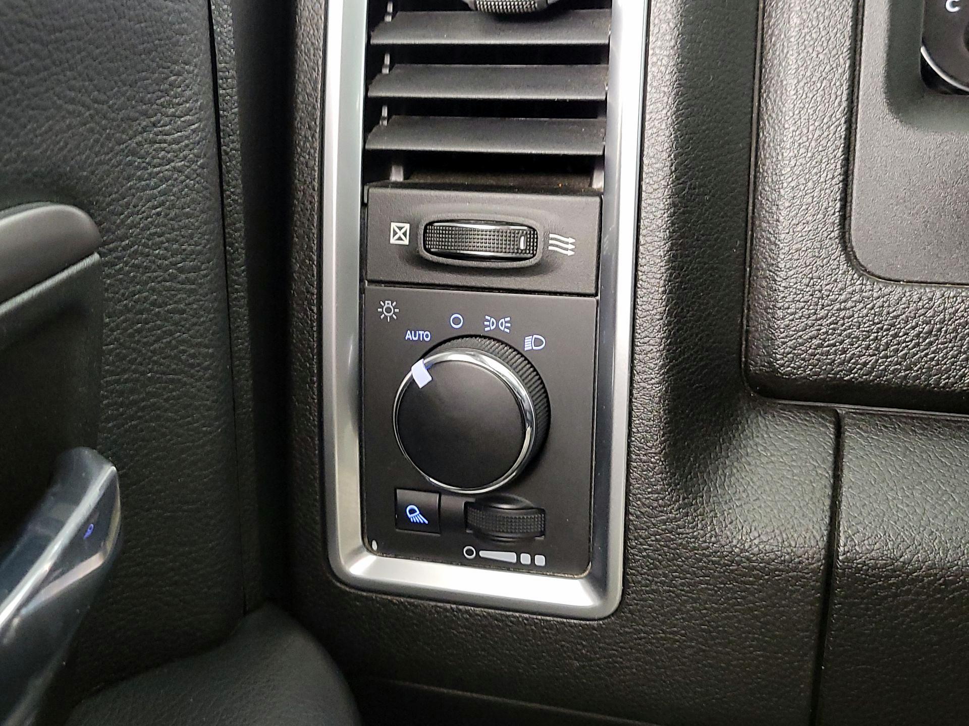 Thumbnail: 2023 RAM 1500 Classic - 13