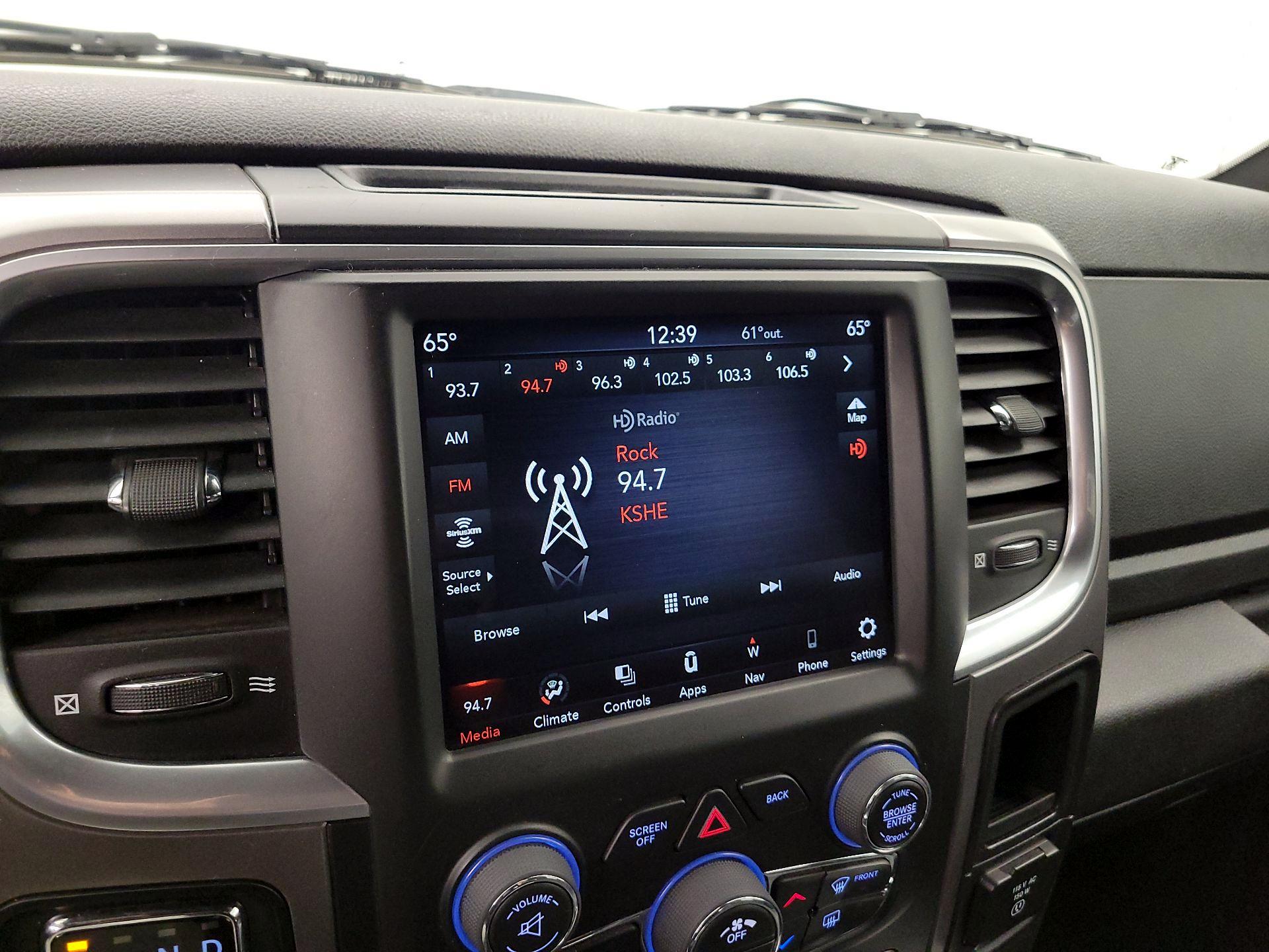 Thumbnail: 2023 RAM 1500 Classic - 16