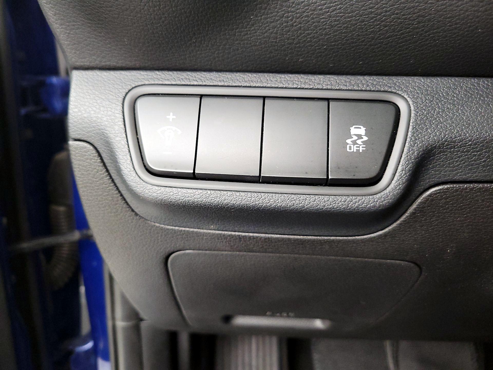 Thumbnail: 2023 Kia Forte - 13