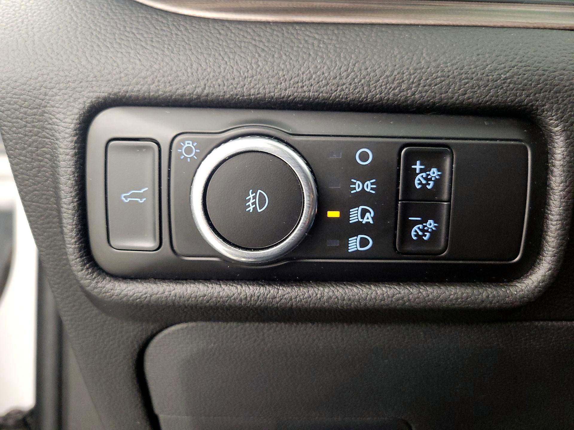 Thumbnail: 2023 Ford Explorer - 13