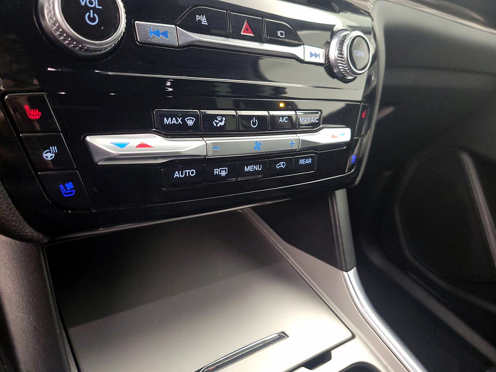 Thumbnail: 2023 Ford Explorer - 16