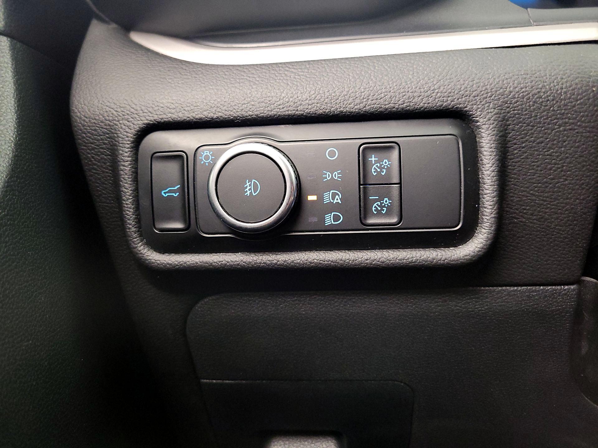 Thumbnail: 2023 Ford Explorer - 13