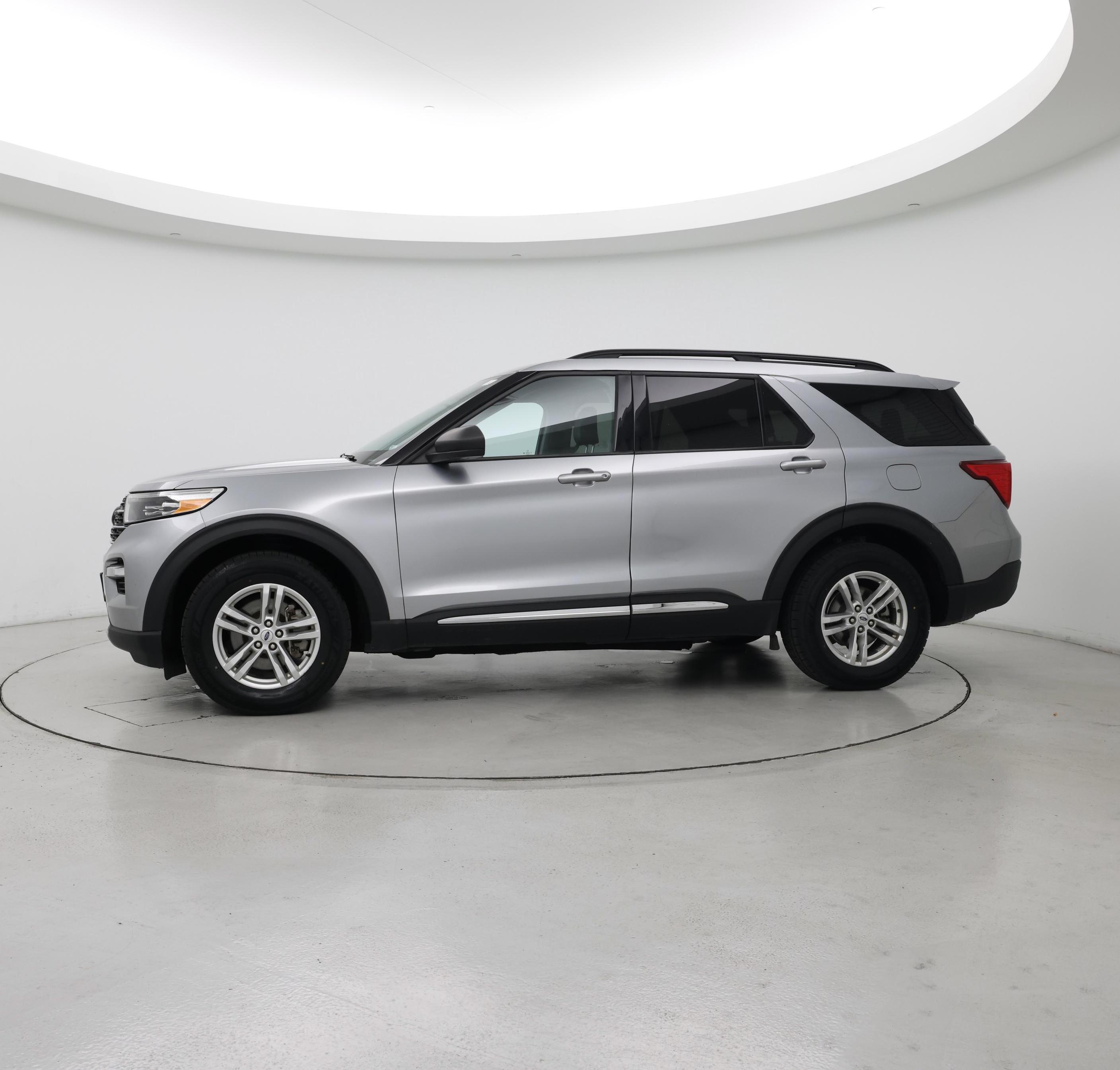 Thumbnail: 2023 Ford Explorer - 3