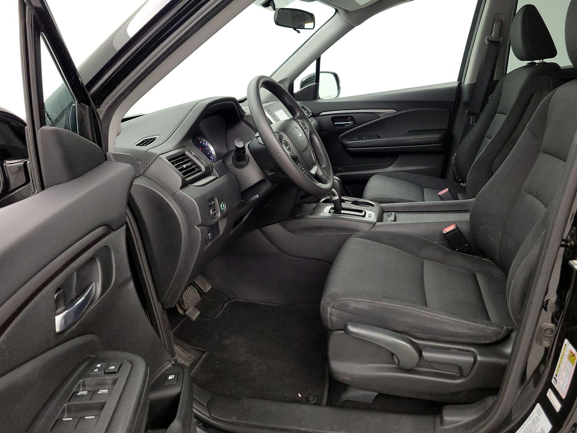 Thumbnail: 2017 Honda Ridgeline - 11