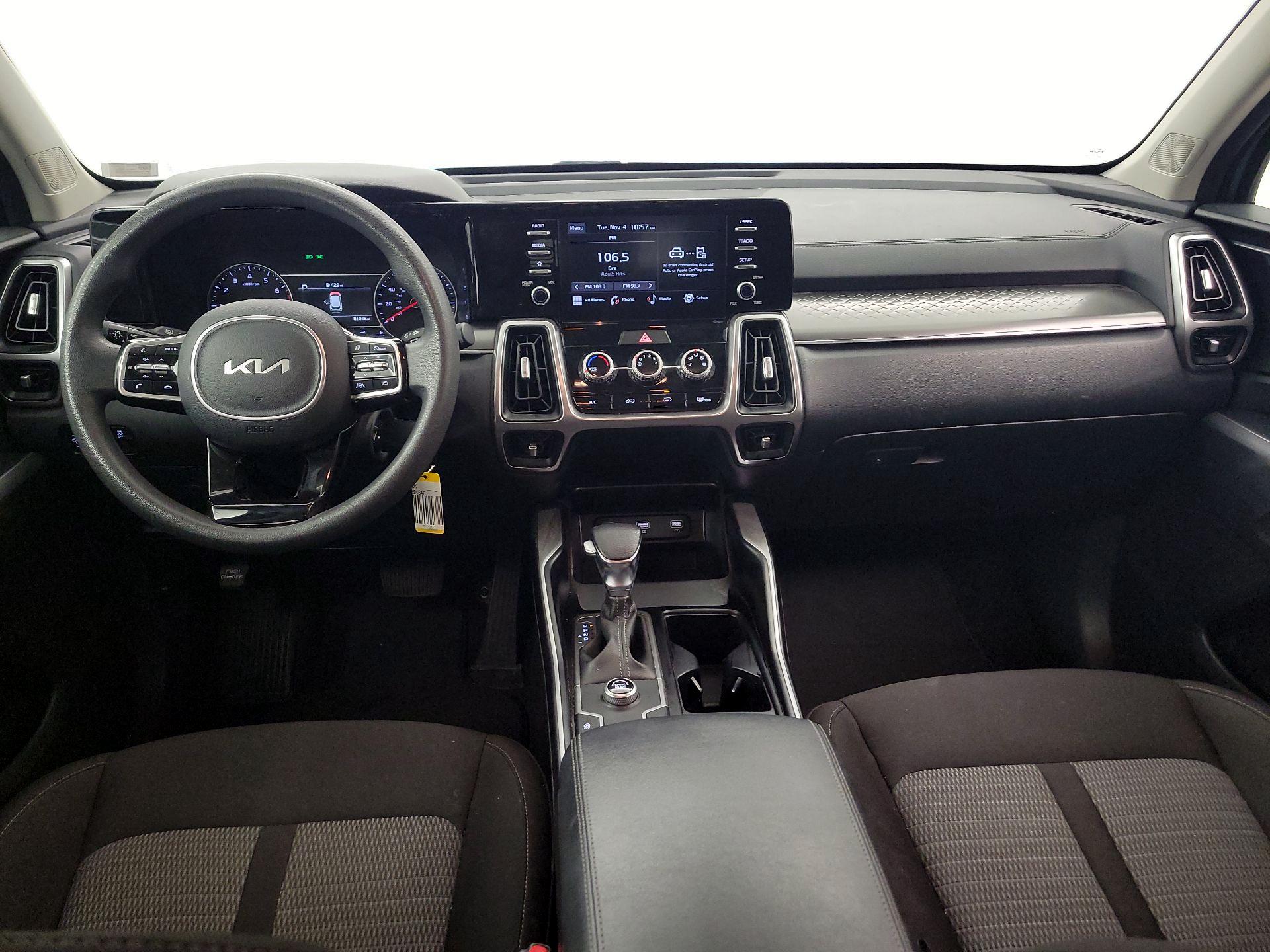 Thumbnail: 2022 Kia Sorento - 9