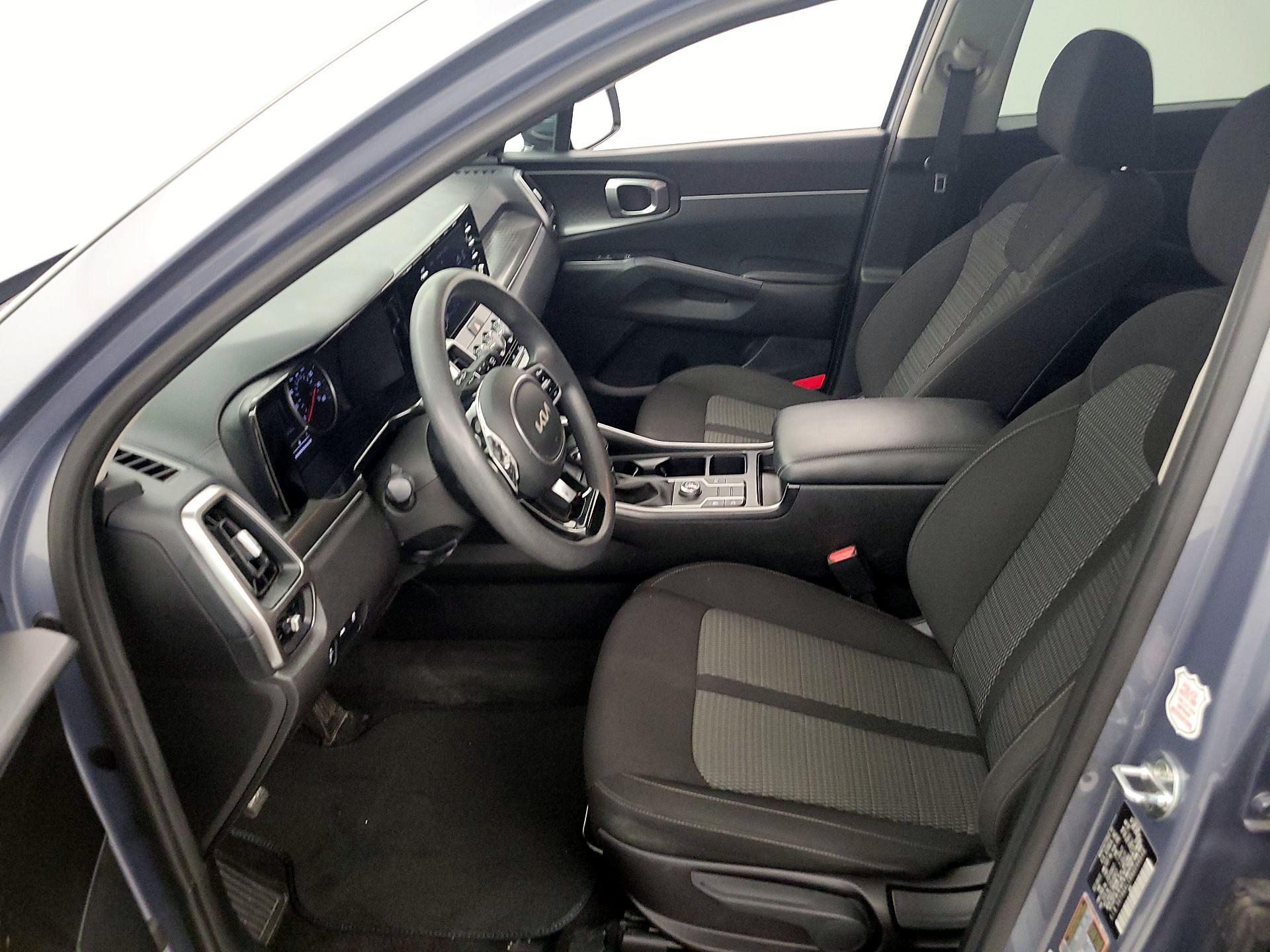 Thumbnail: 2022 Kia Sorento - 11