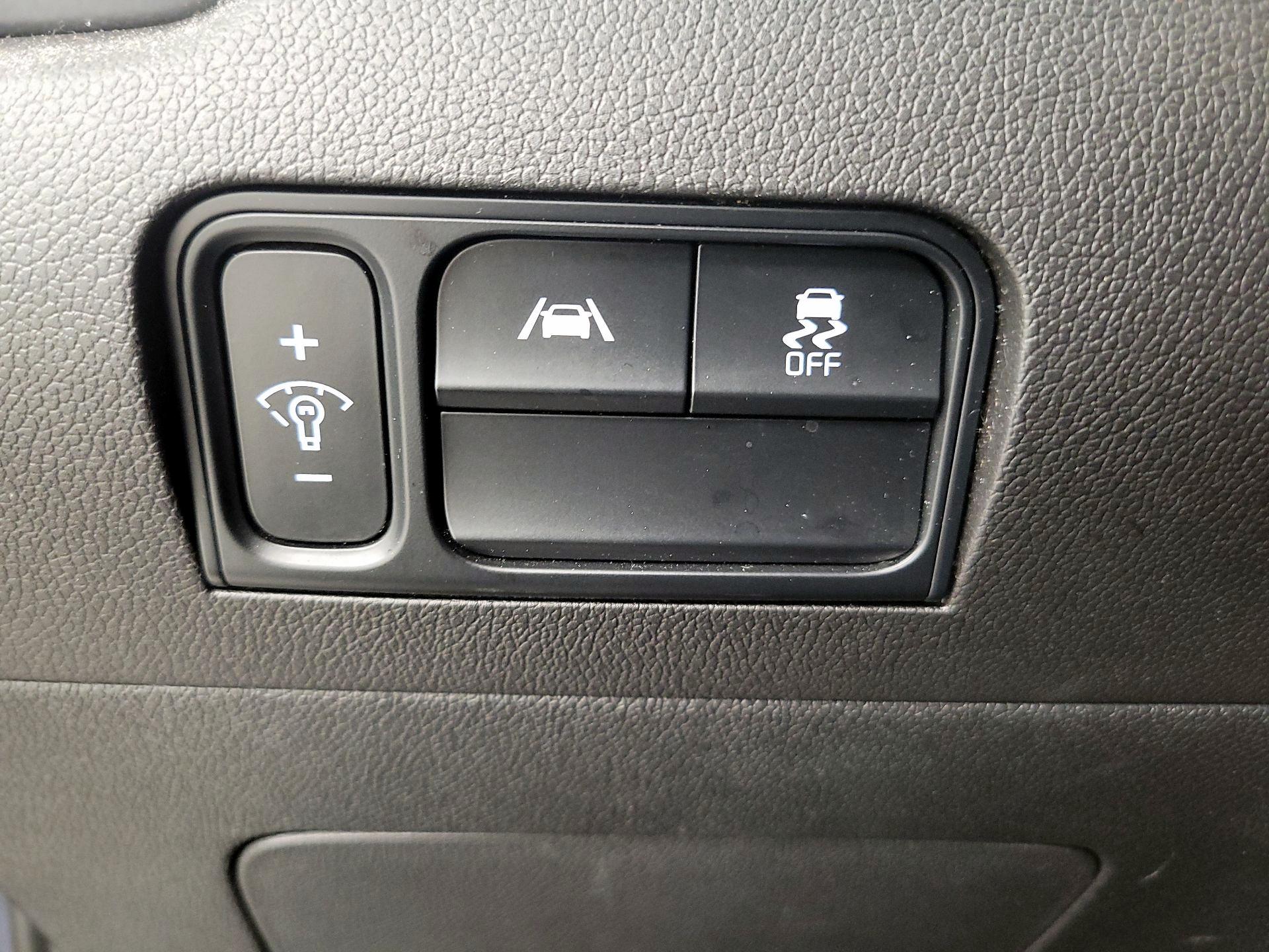 Thumbnail: 2022 Kia Sorento - 13