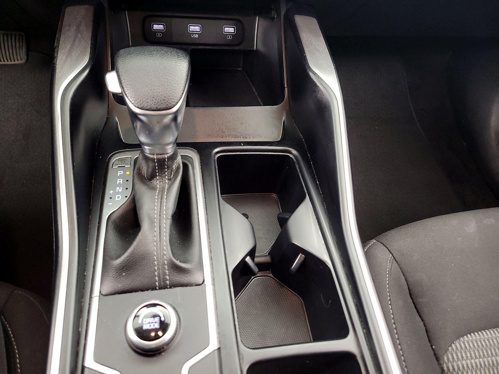 Thumbnail: 2022 Kia Sorento - 17