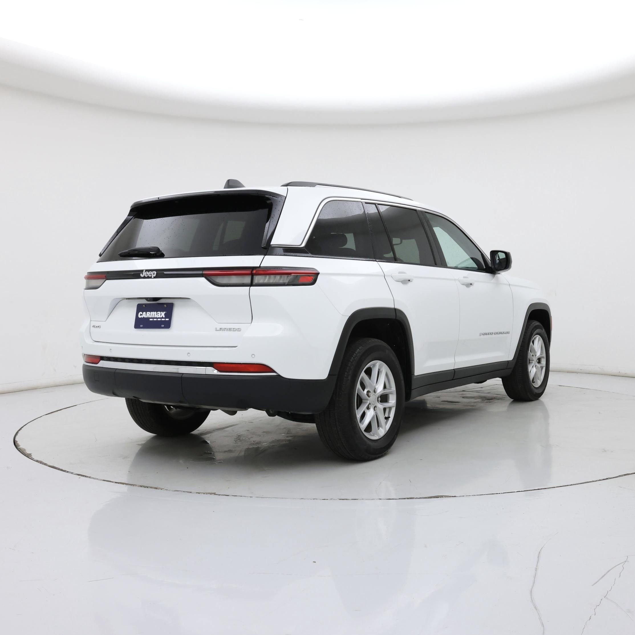 Thumbnail: 2023 Jeep Grand Cherokee - 8