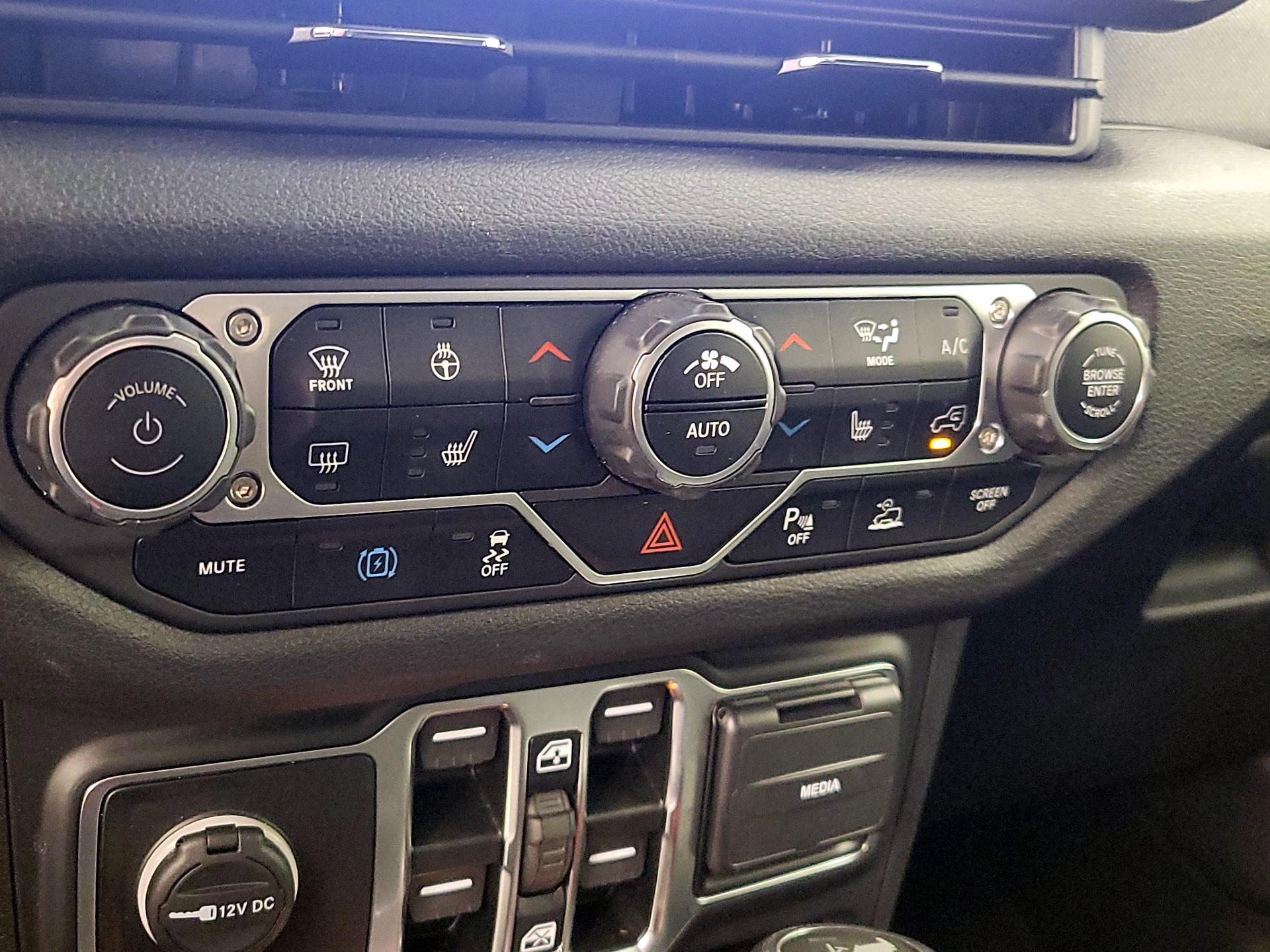 Thumbnail: 2024 Jeep Wrangler - 16