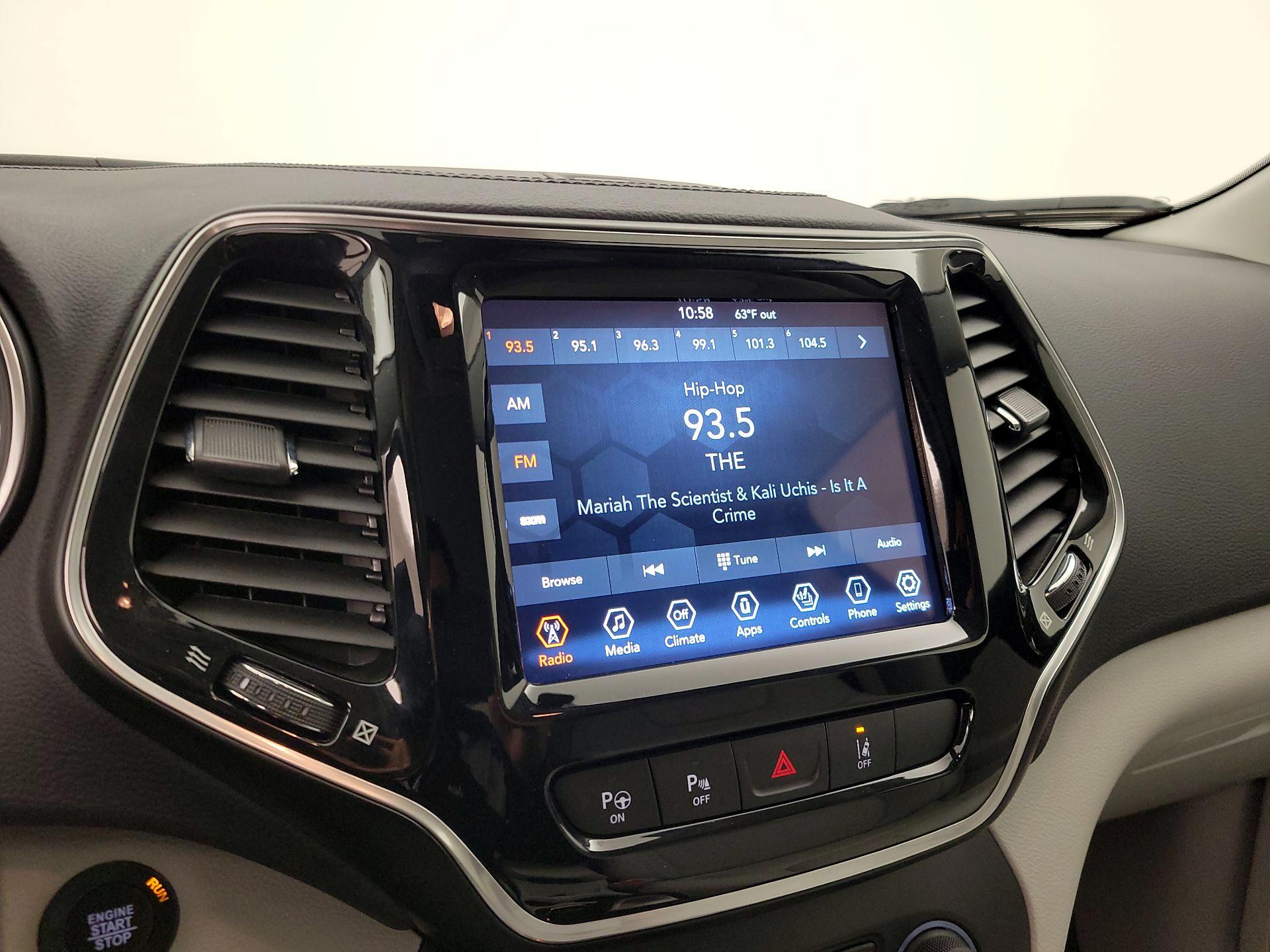 Thumbnail: 2021 Jeep Cherokee - 15