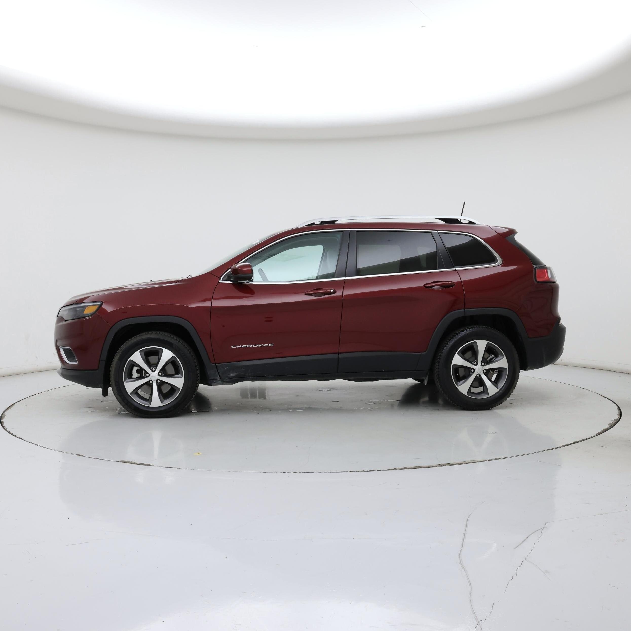 Thumbnail: 2021 Jeep Cherokee - 3