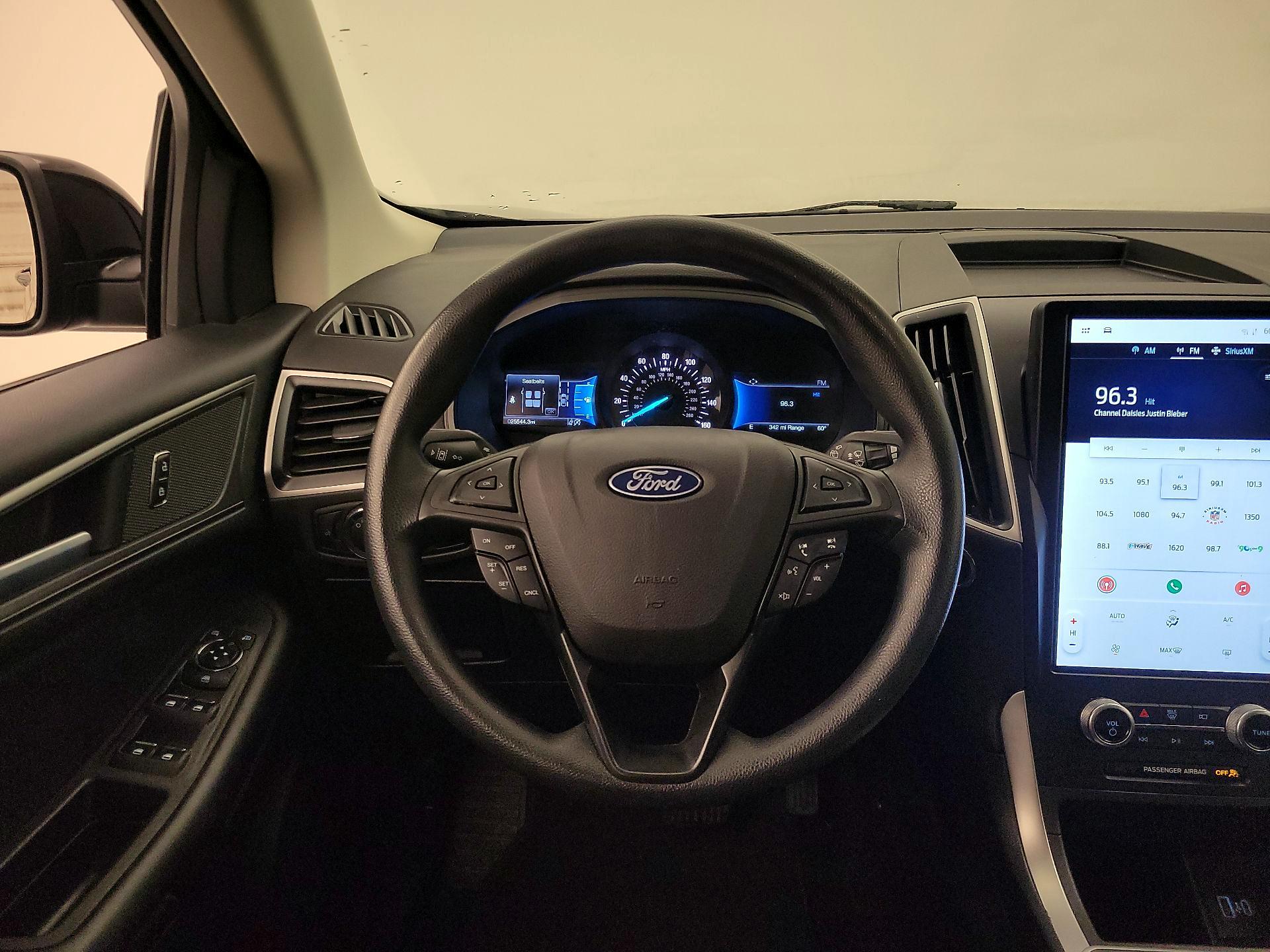 Thumbnail: 2023 Ford Edge - 10