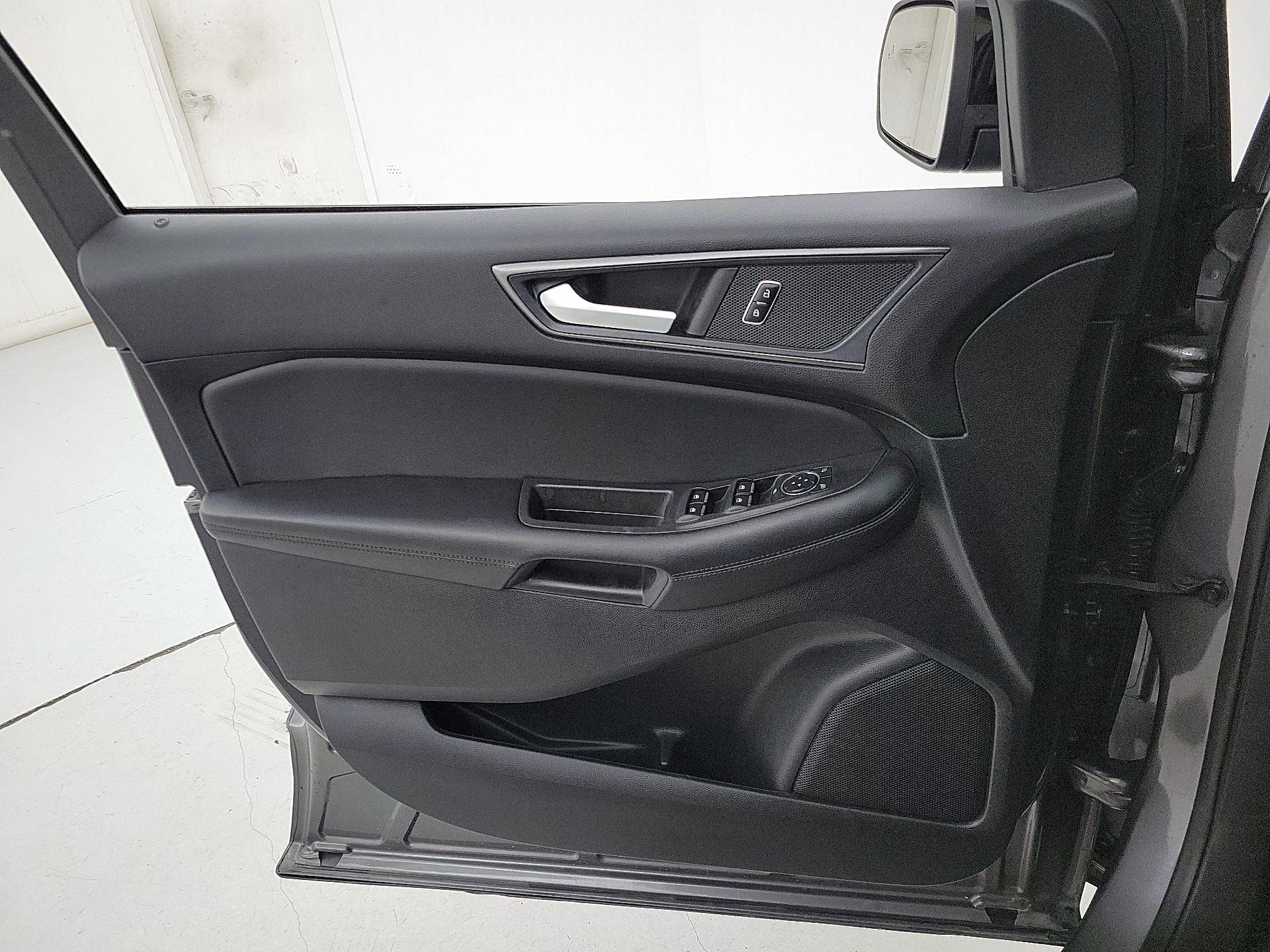 Thumbnail: 2023 Ford Edge - 12